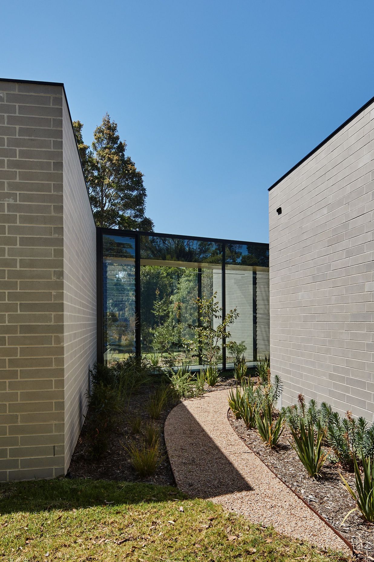 MM Courtyard House