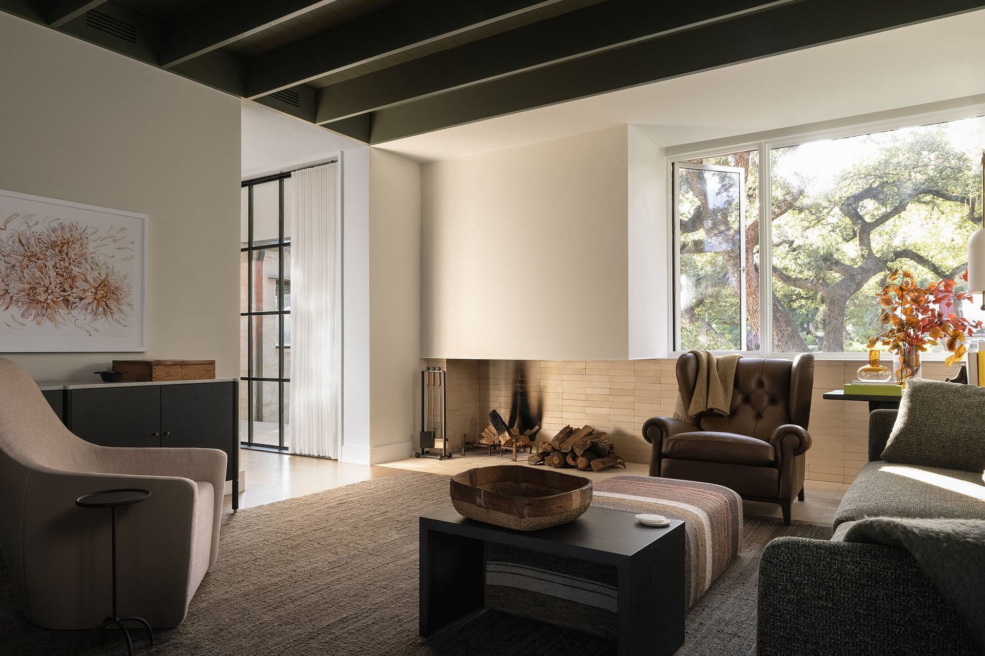 5RollingWoodCuppettKilpatrickArchitectureandInteriorDesignmodern-living-room-interior-design-fireplace-comfortable-seating.jpg