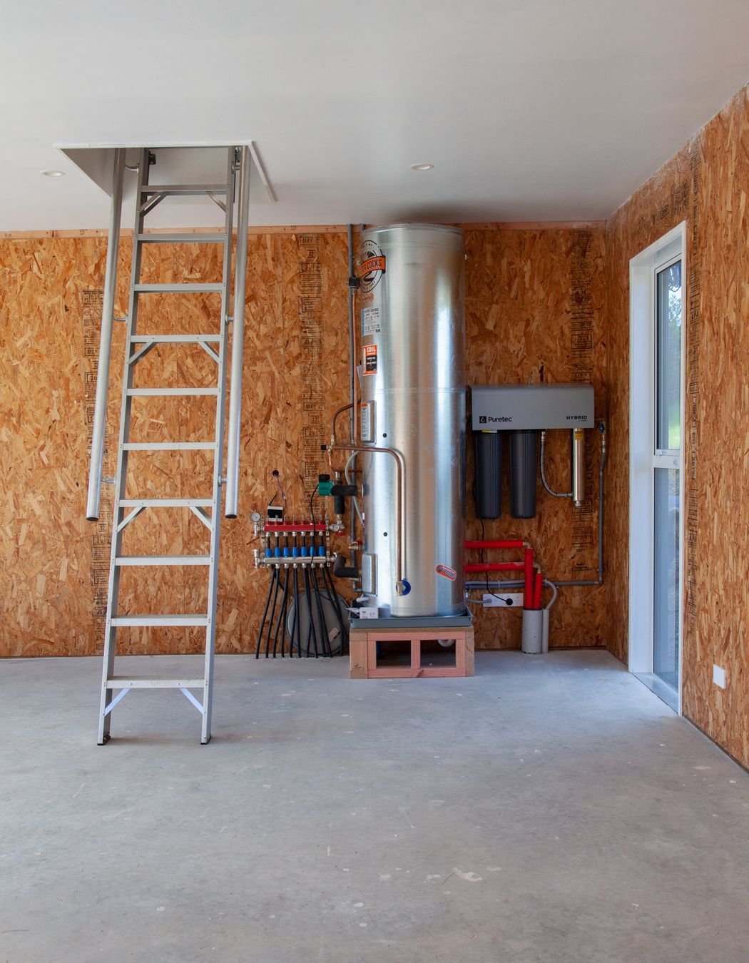Underfloor heating and water filtration