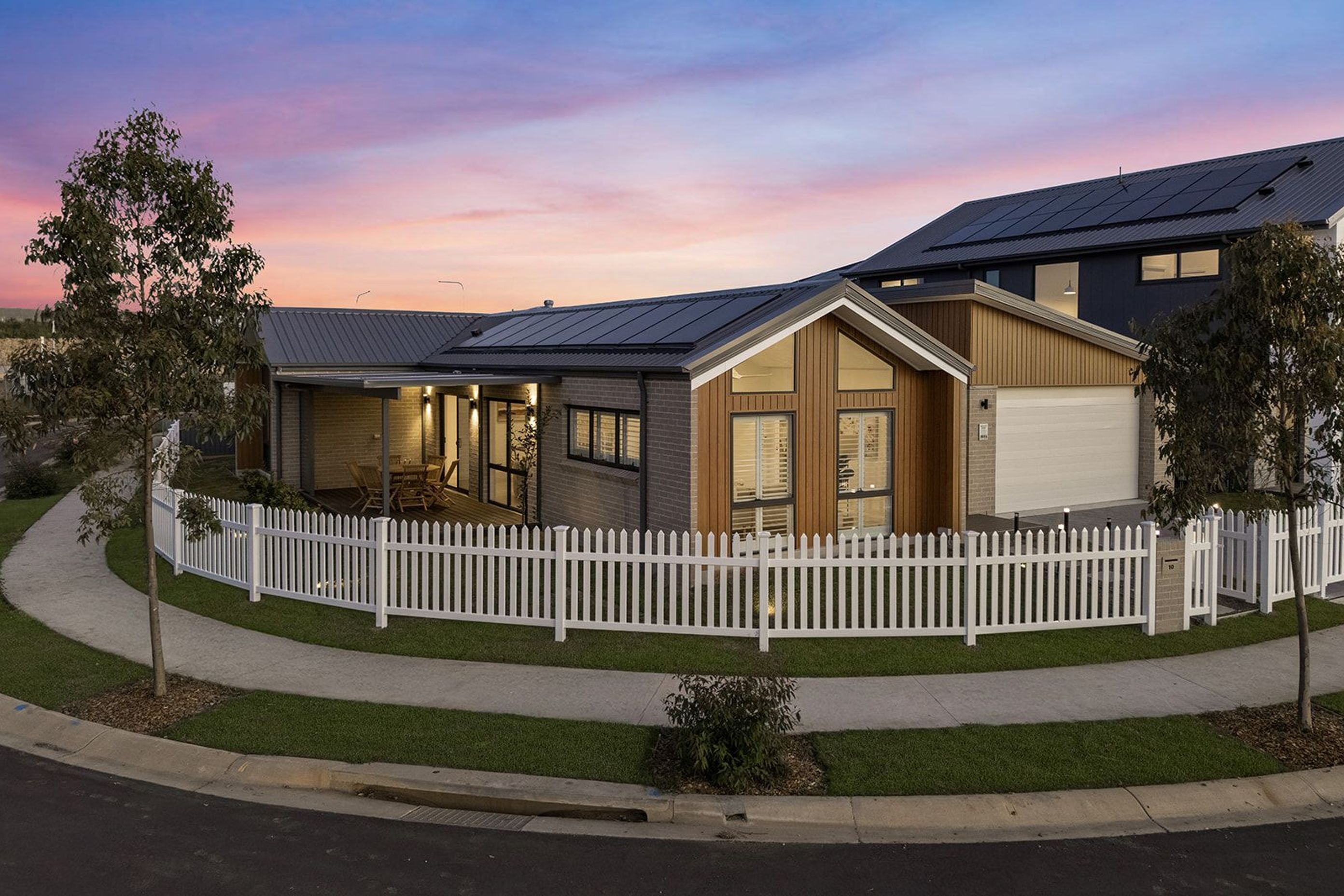 GreenHomesDroneDuskBodhiToddPhotographywwwbodhiphotoau-6websize.jpg