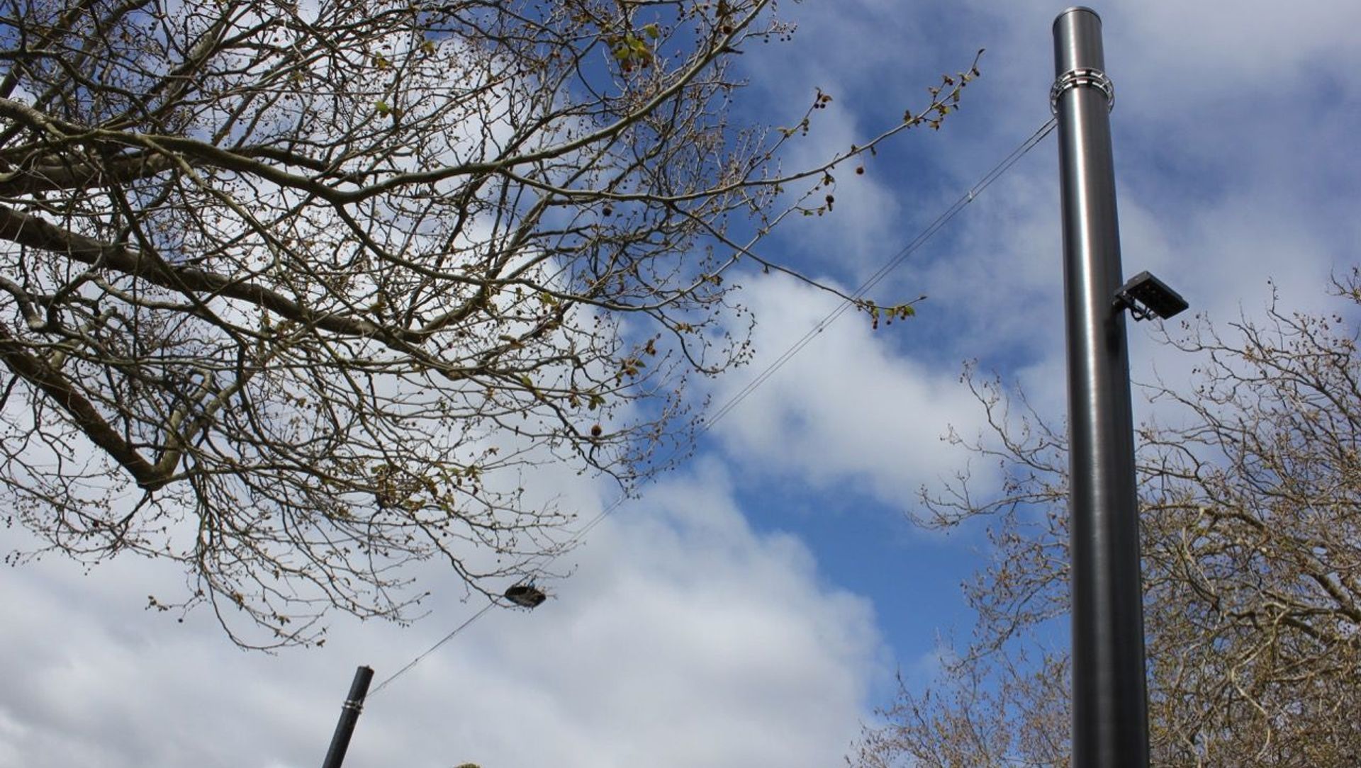 Franklin Road wire catenary lighting banner