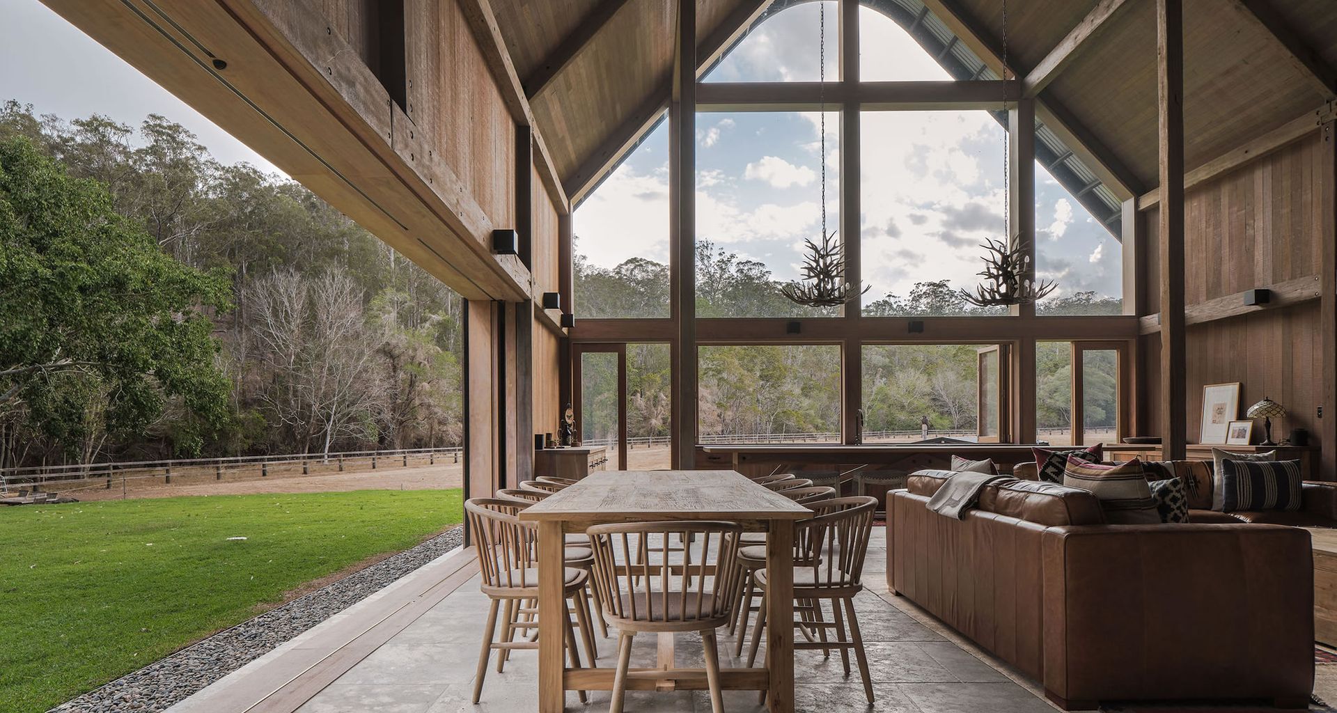Enhancing the natural beauty of timber at ‘The Barn’, showcasing the intricate grain and colour of Spotted Gum cladding with CUTEK® Extreme CD50 and a bespoke Grey Mist banner