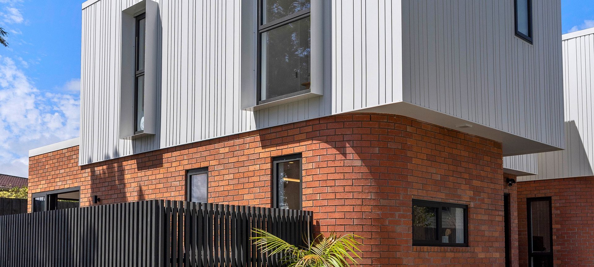Sophisticated Urban Standalone banner