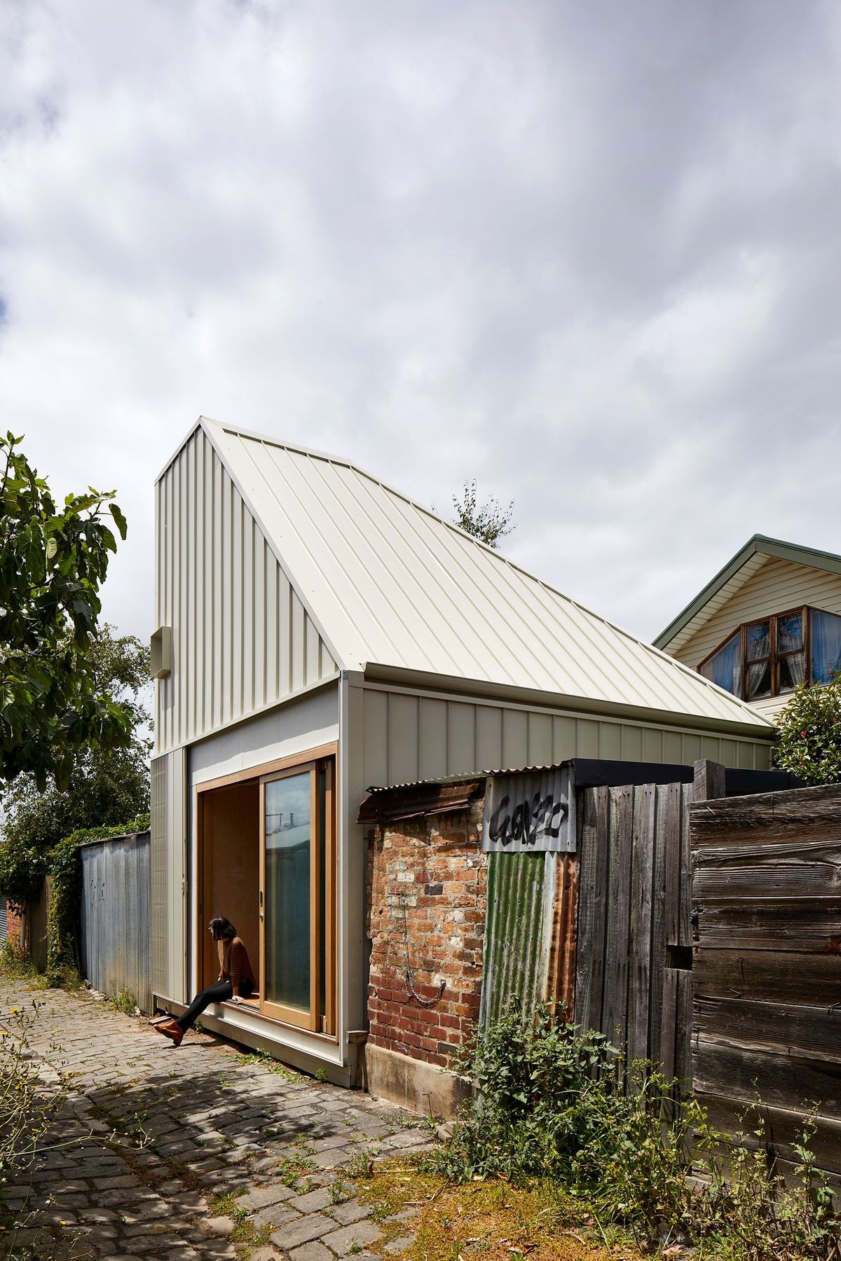 0080-02-laneway.jpg