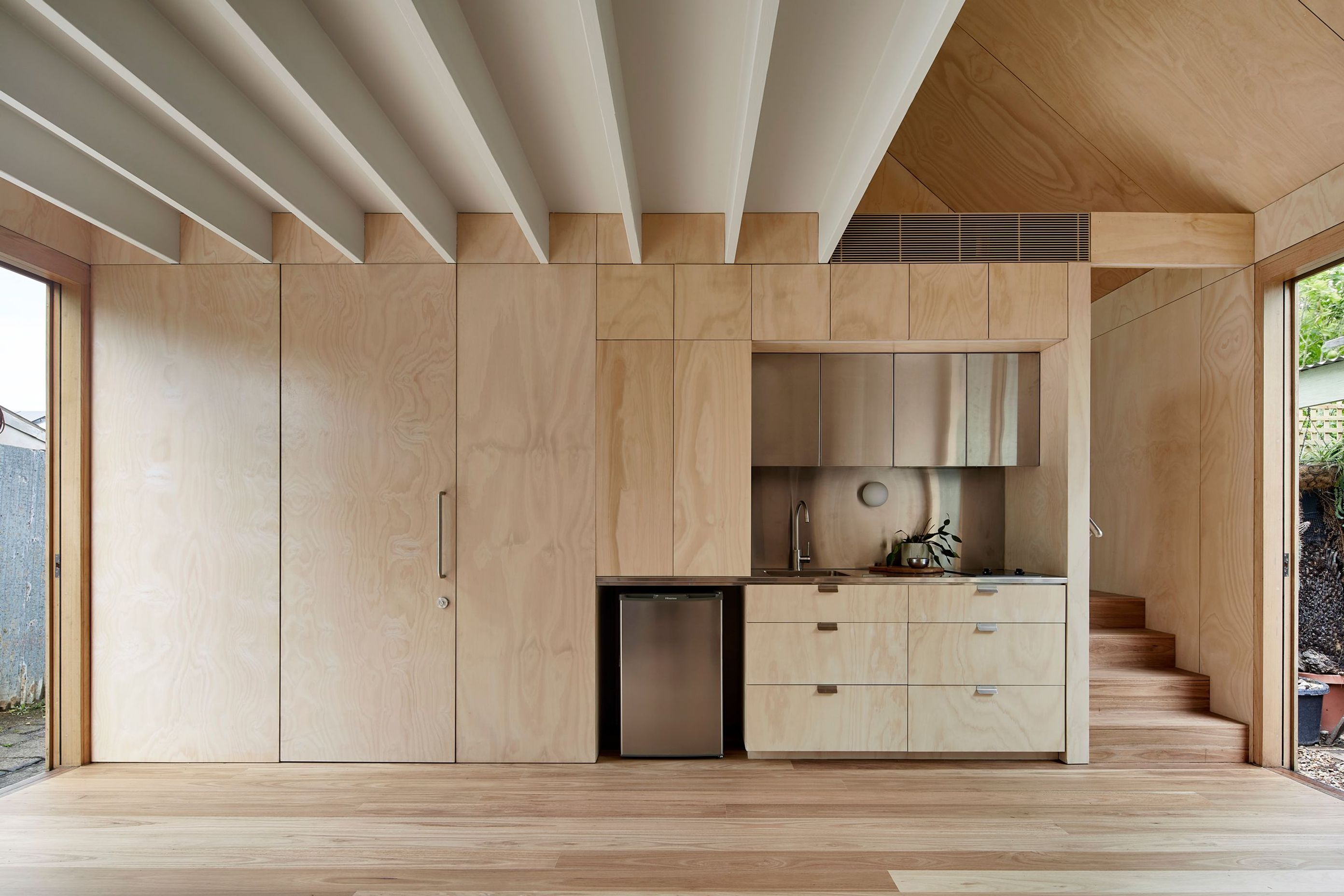 0080-07-kitchen.jpg