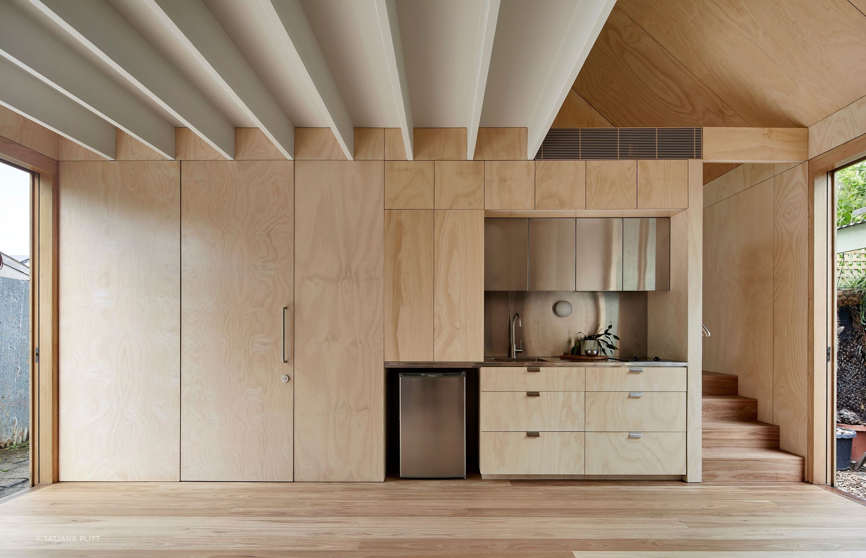 0080-07-kitchen.jpg