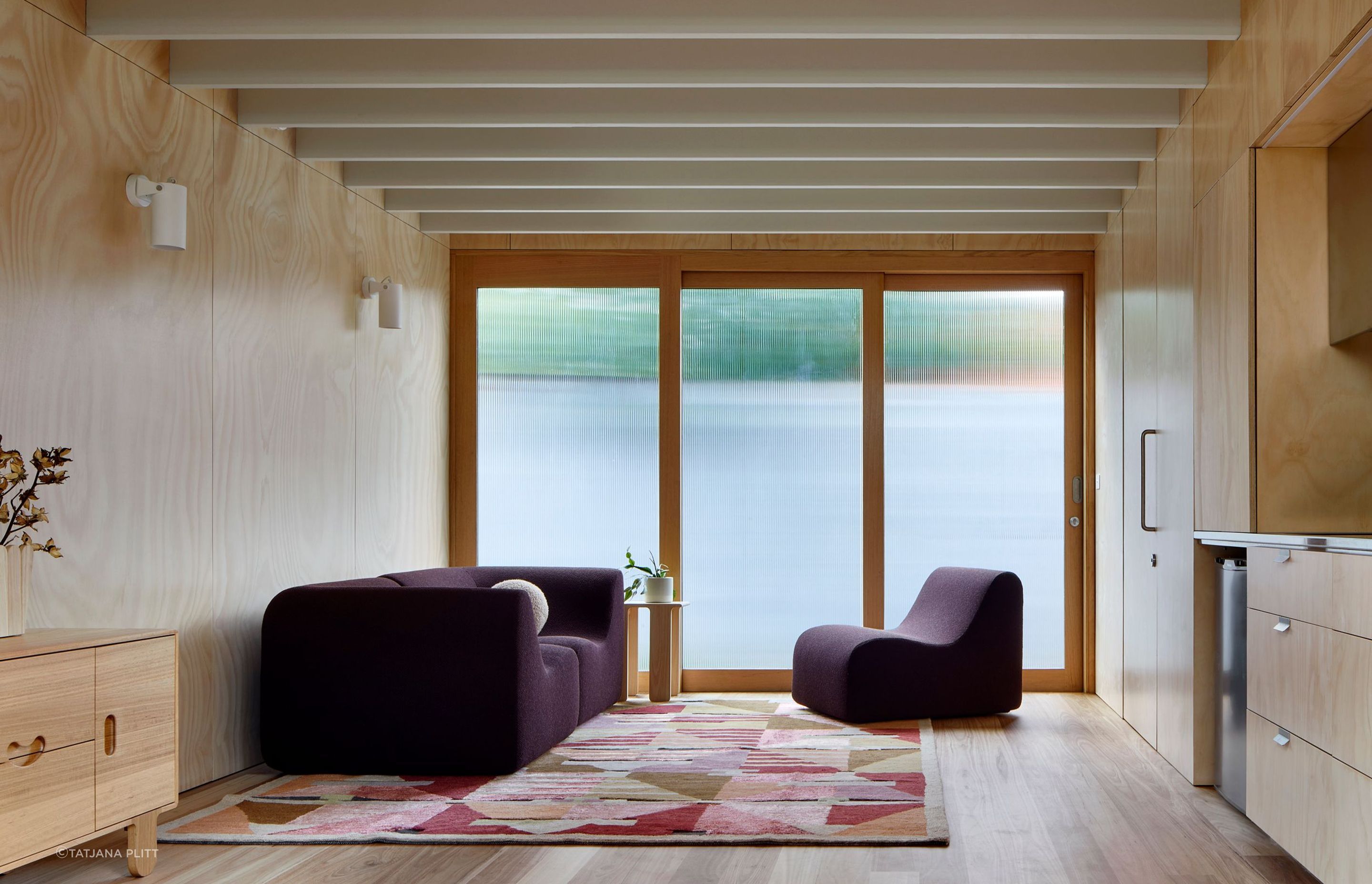0080-14-living.jpg