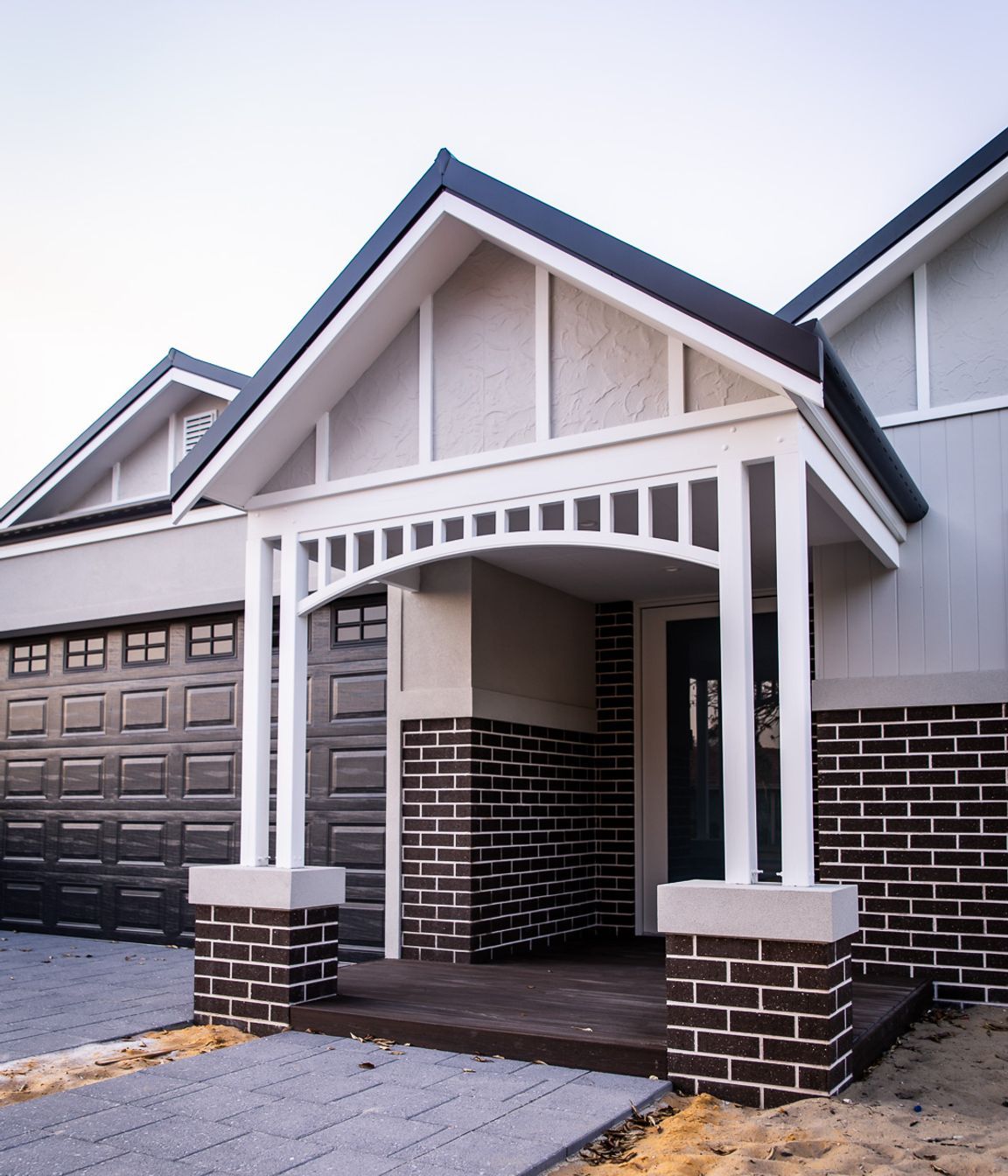 Howes Crescent, Dianella