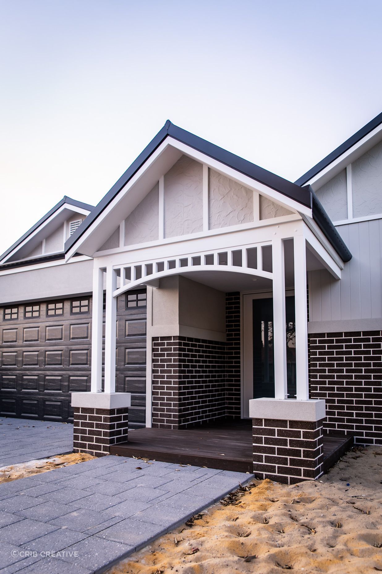 Howes Crescent, Dianella