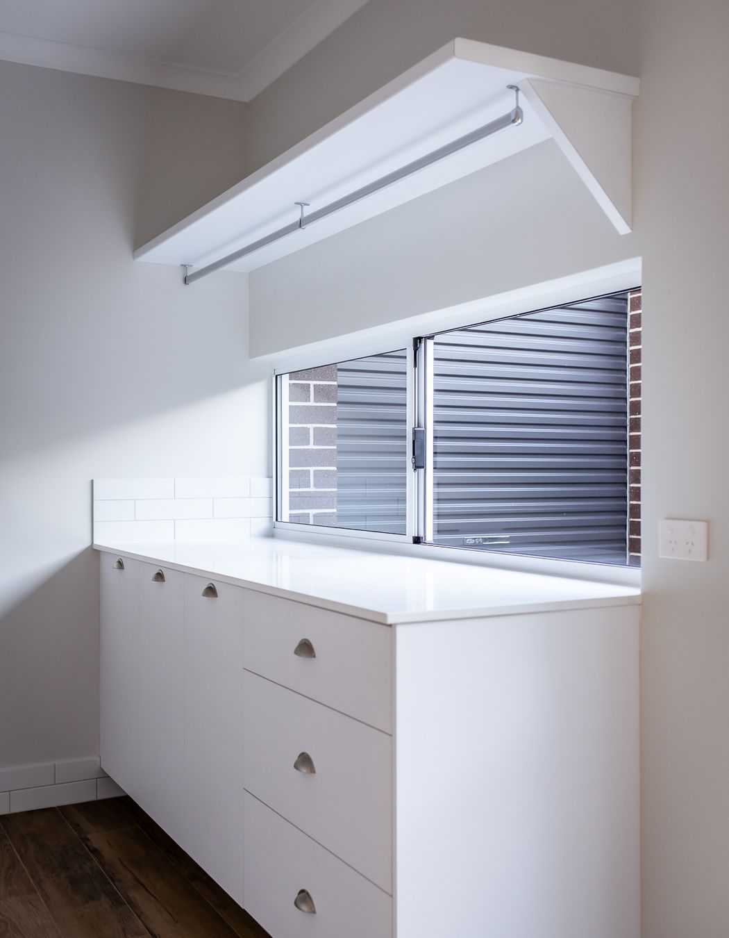 Howes Crescent, Dianella