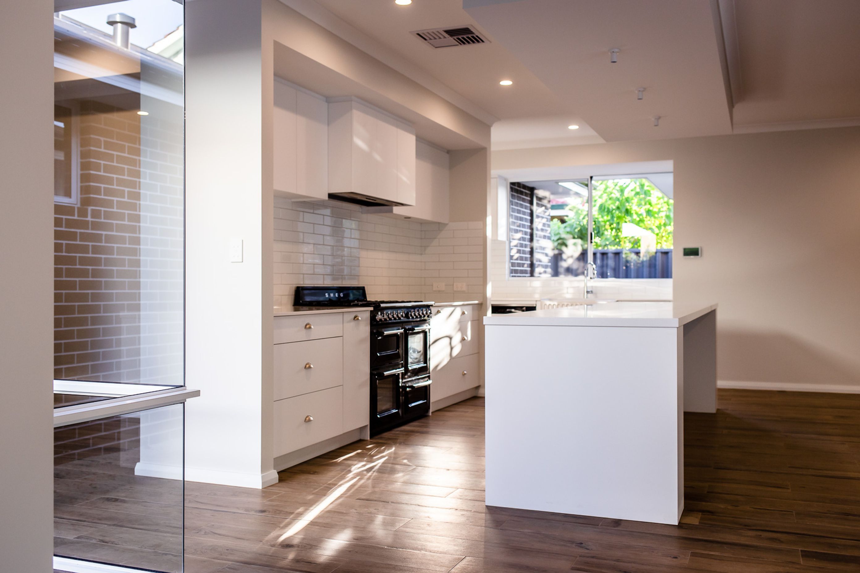 Howes Crescent, Dianella