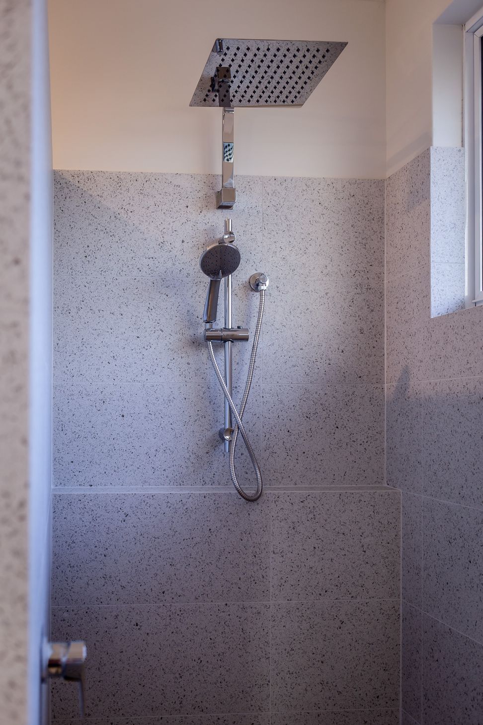 Howes Crescent, Dianella