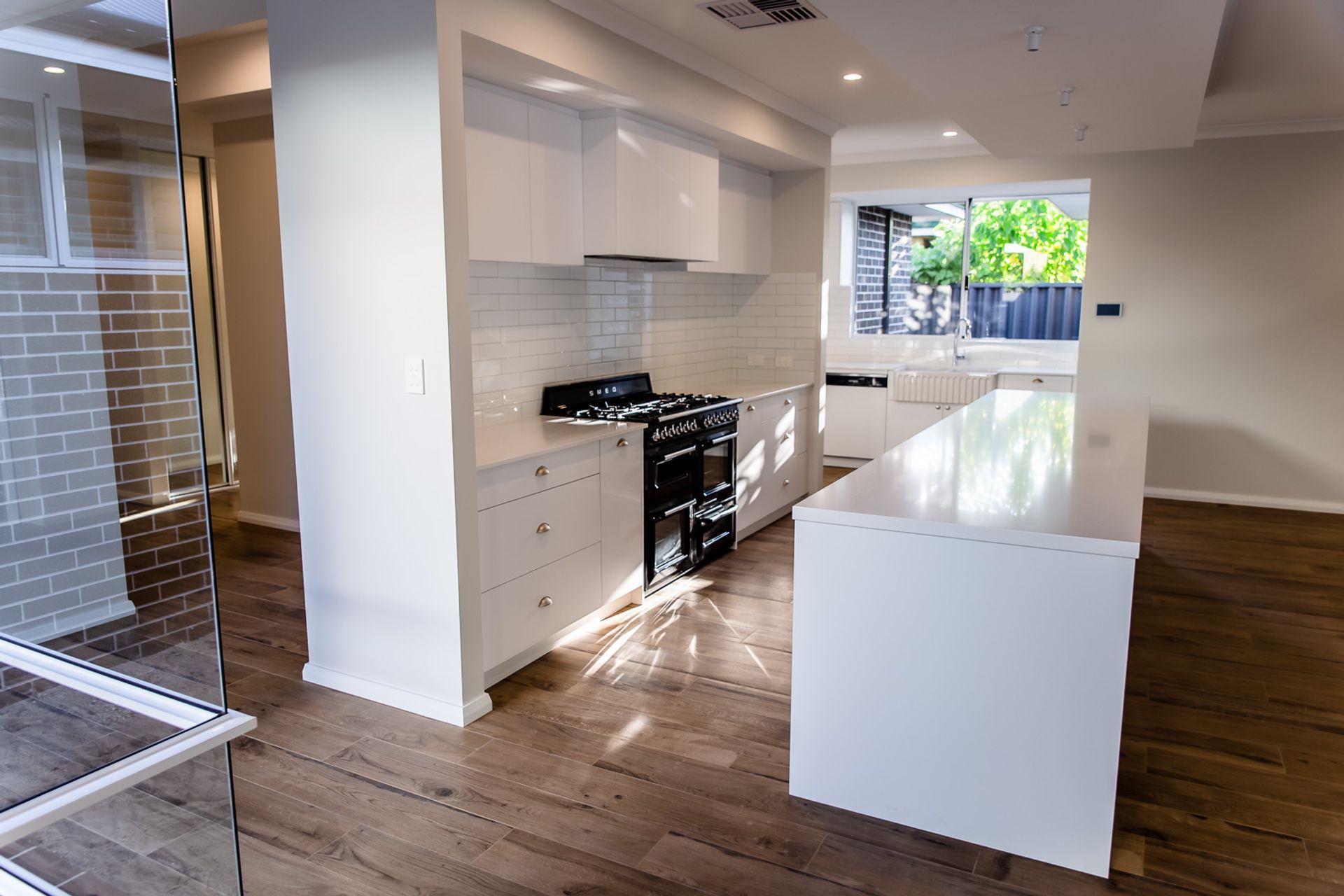Howes Crescent, Dianella
