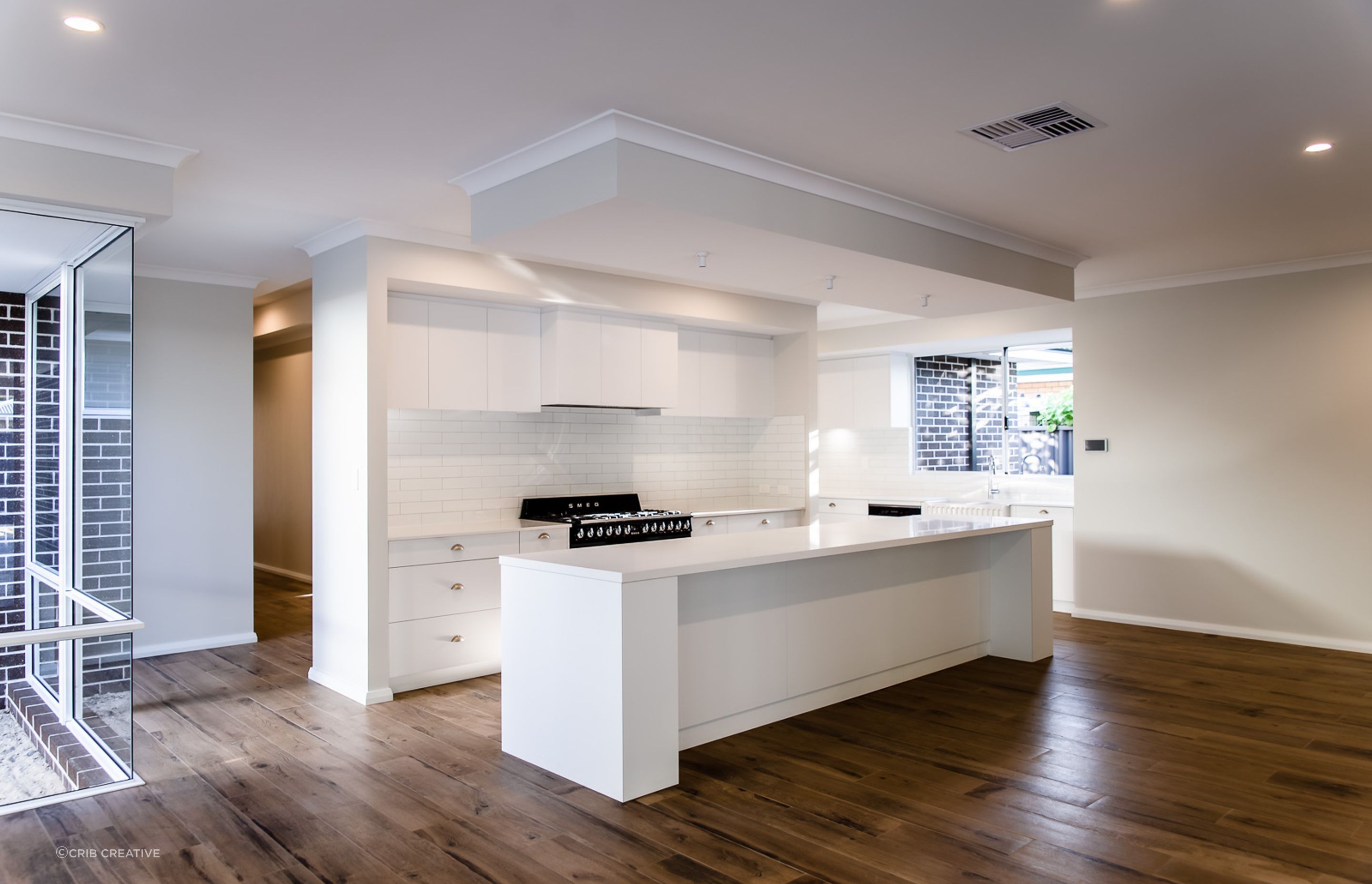 Howes Crescent, Dianella