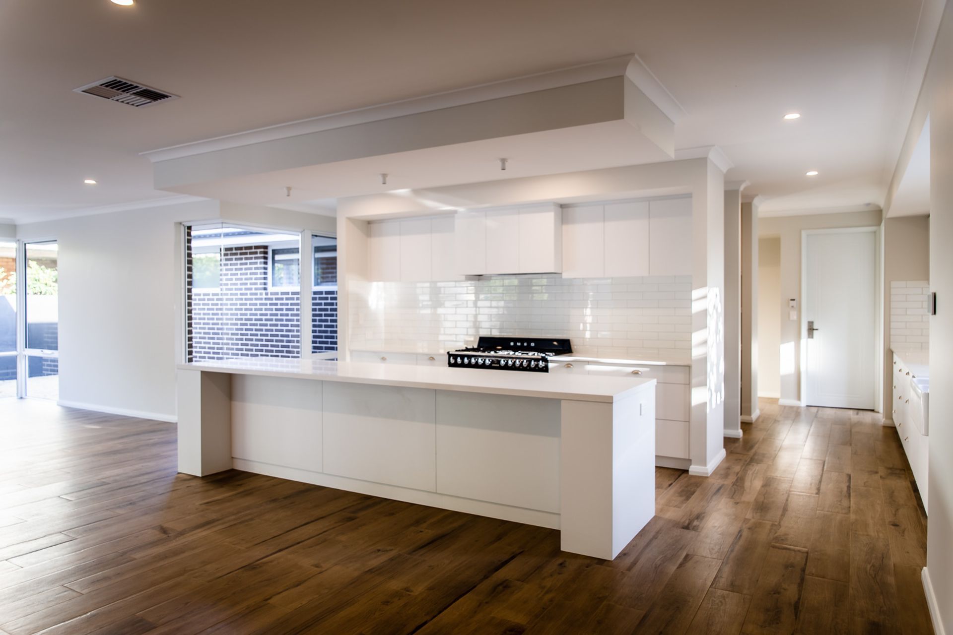 Howes Crescent, Dianella