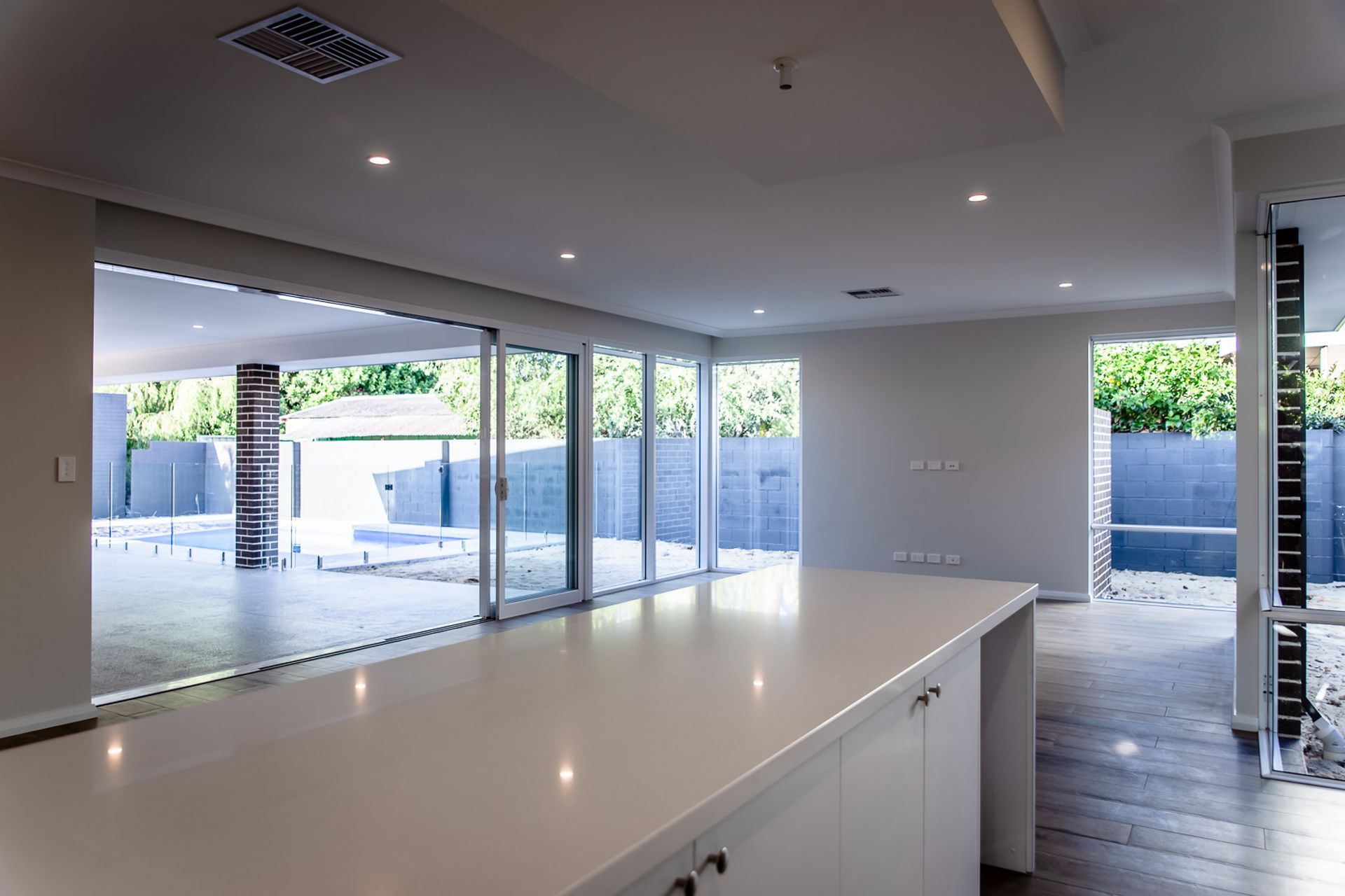 Howes Crescent, Dianella