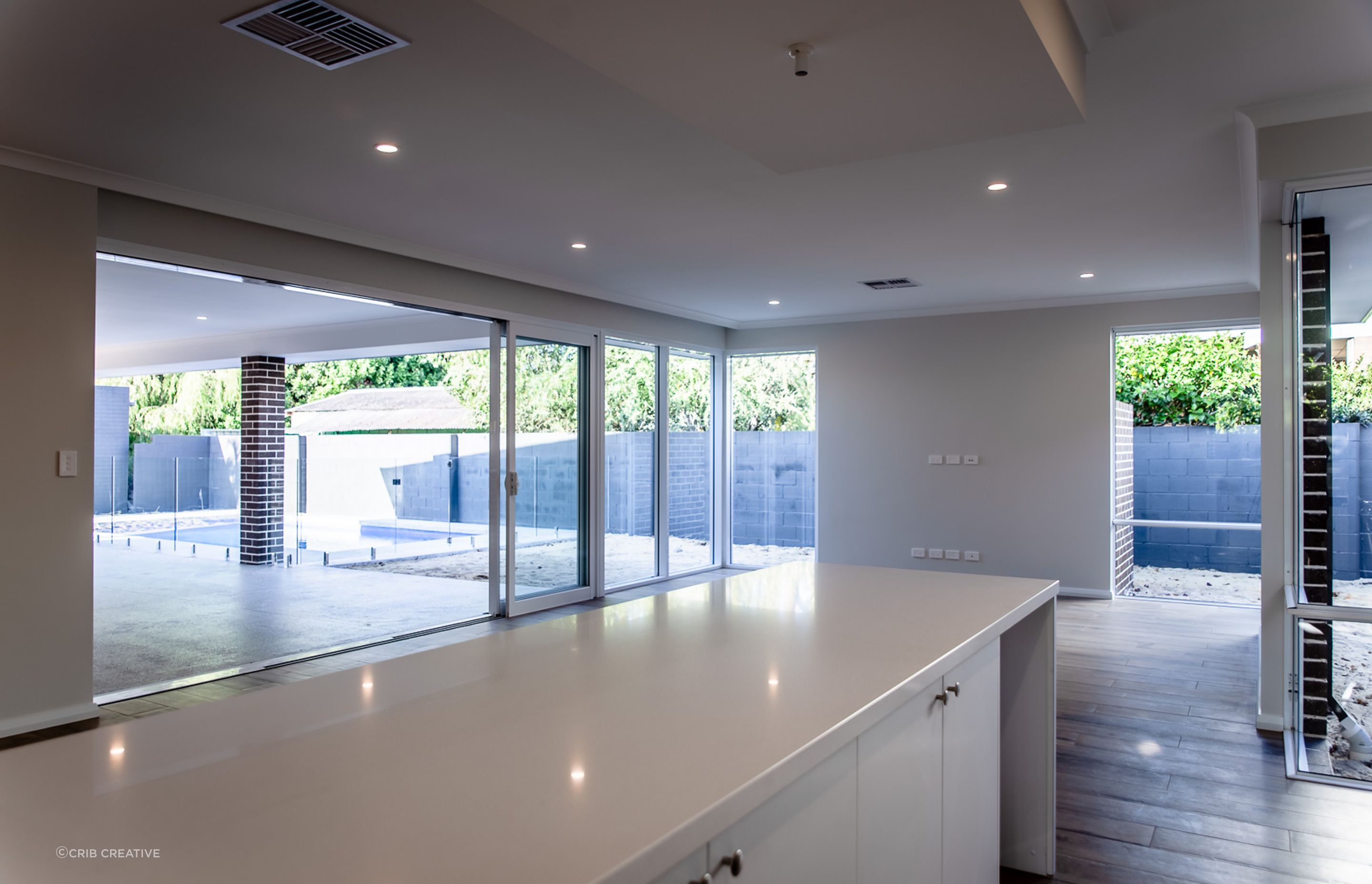 Howes Crescent, Dianella