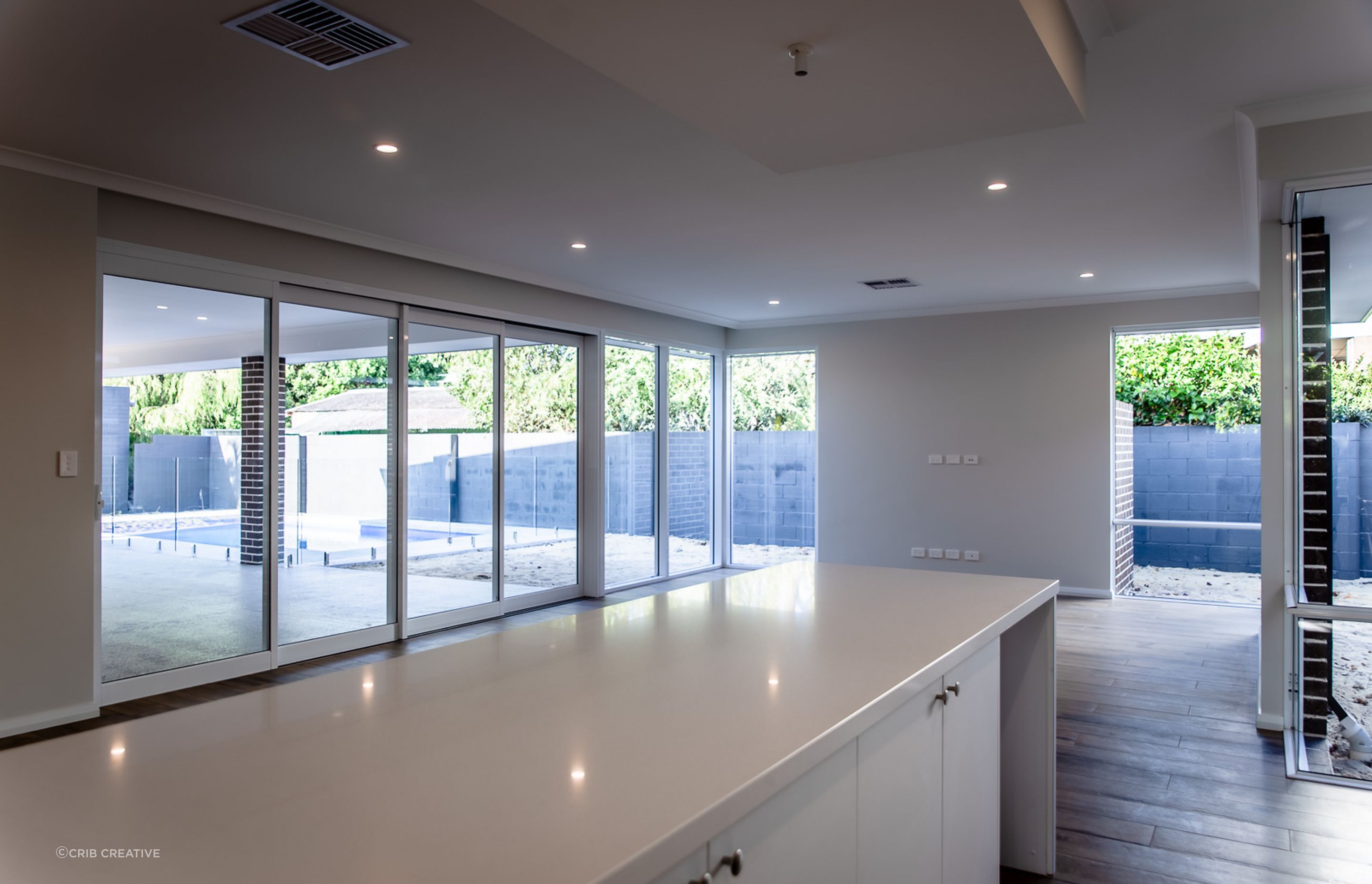 Howes Crescent, Dianella