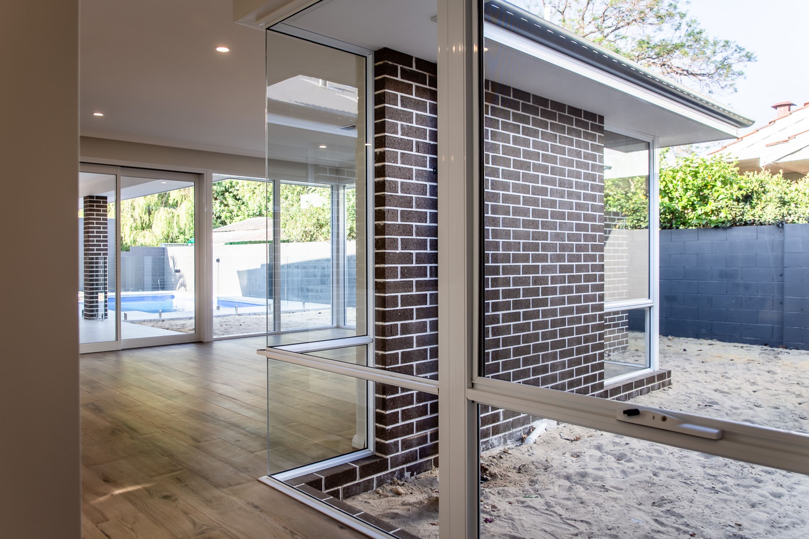 Howes Crescent, Dianella