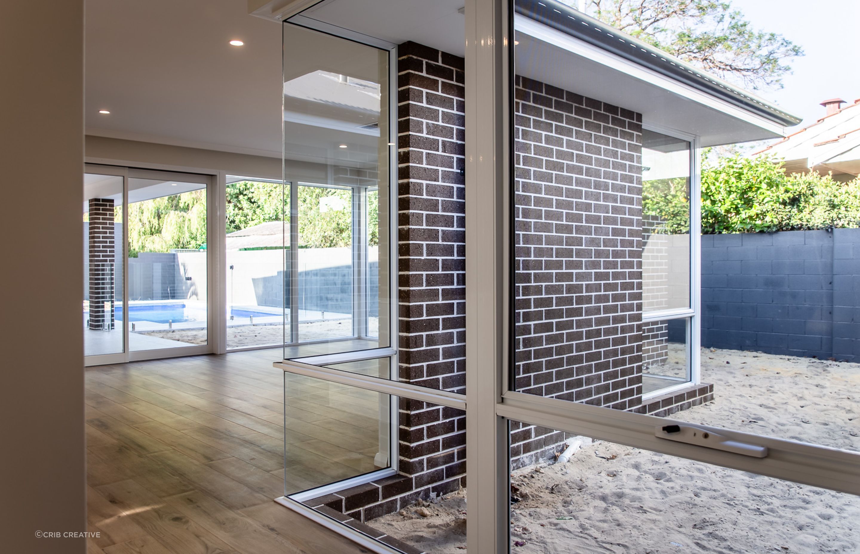 Howes Crescent, Dianella