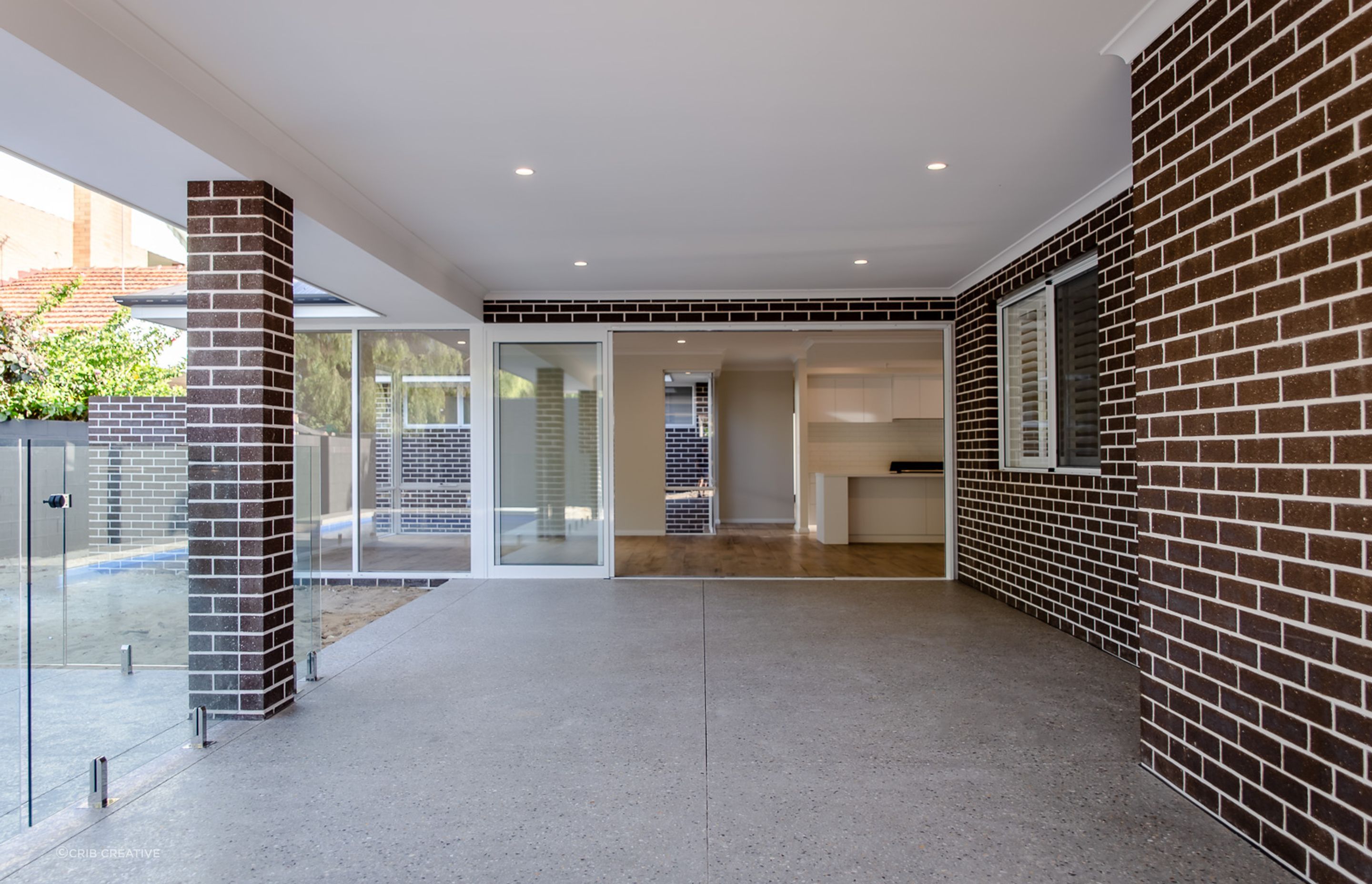 Howes Crescent, Dianella