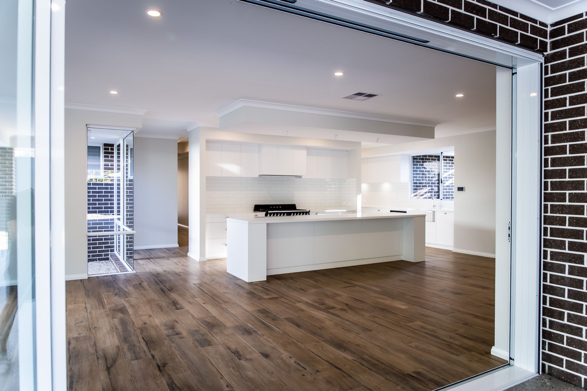Howes Crescent, Dianella