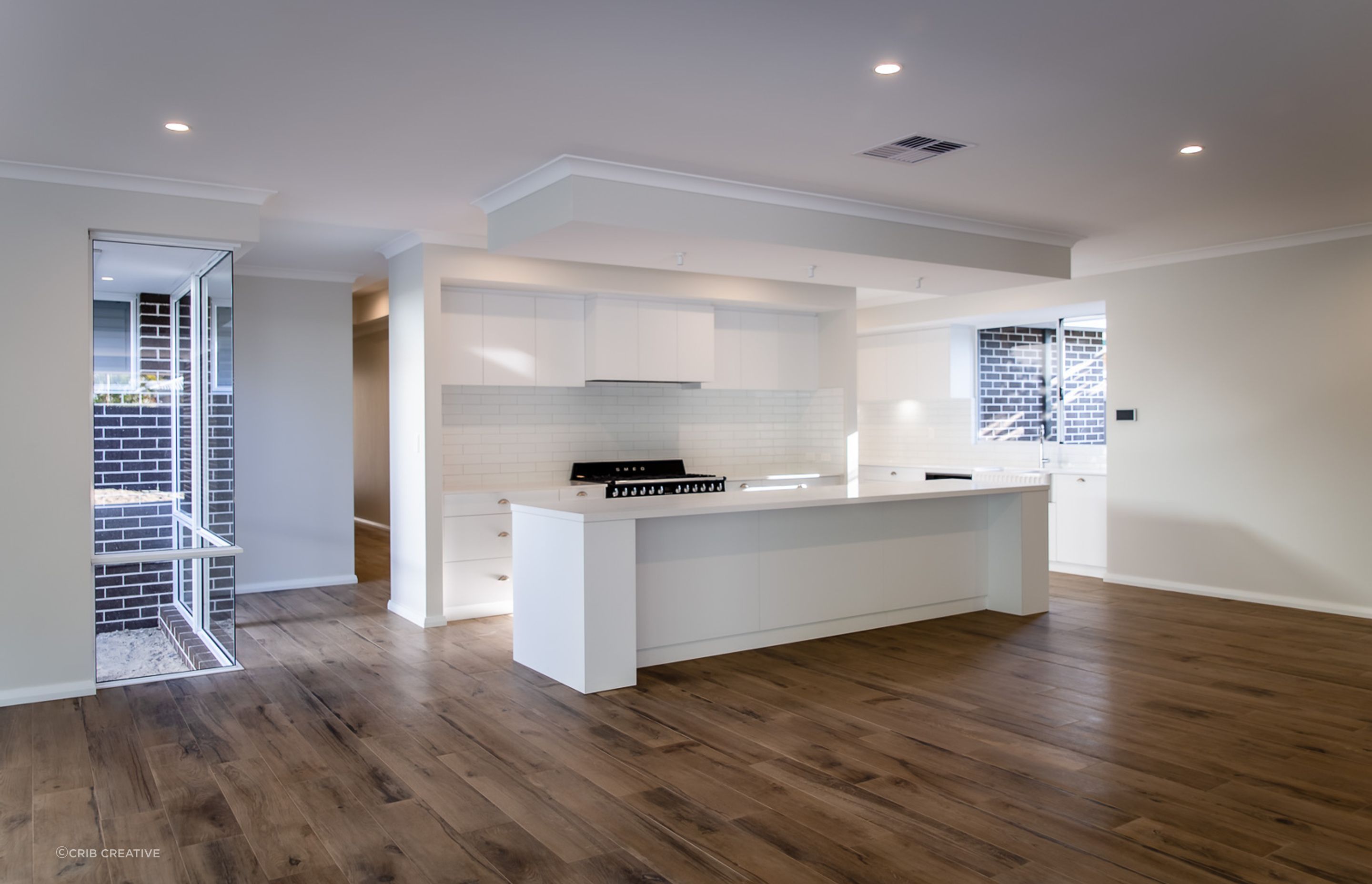 Howes Crescent, Dianella