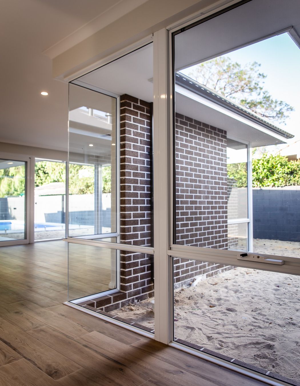 Howes Crescent, Dianella
