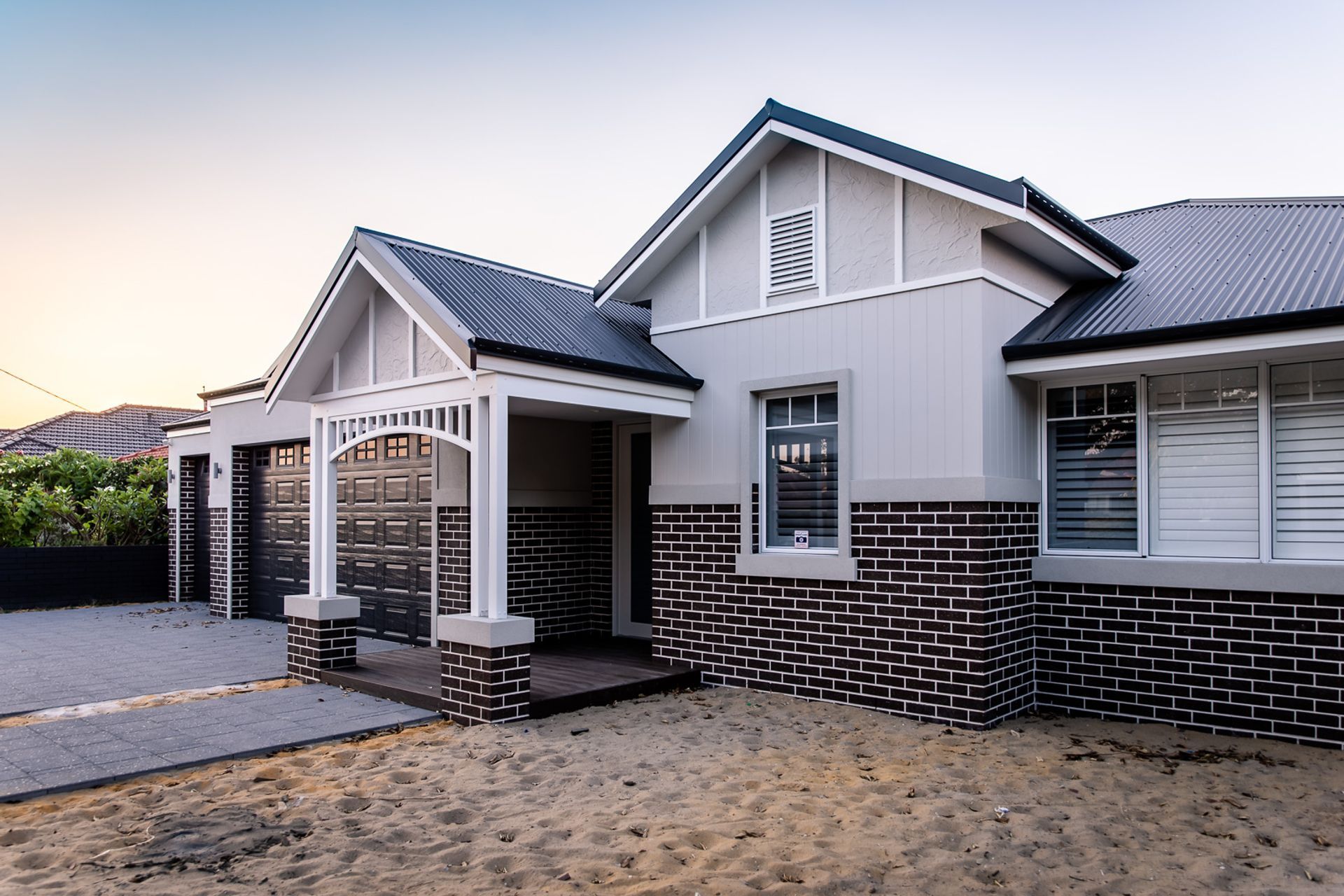 Howes Crescent, Dianella
