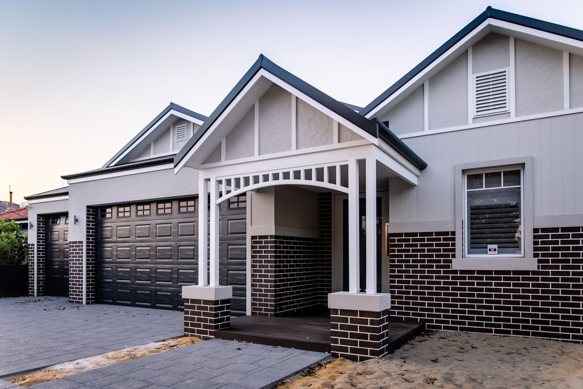 Howes Crescent, Dianella
