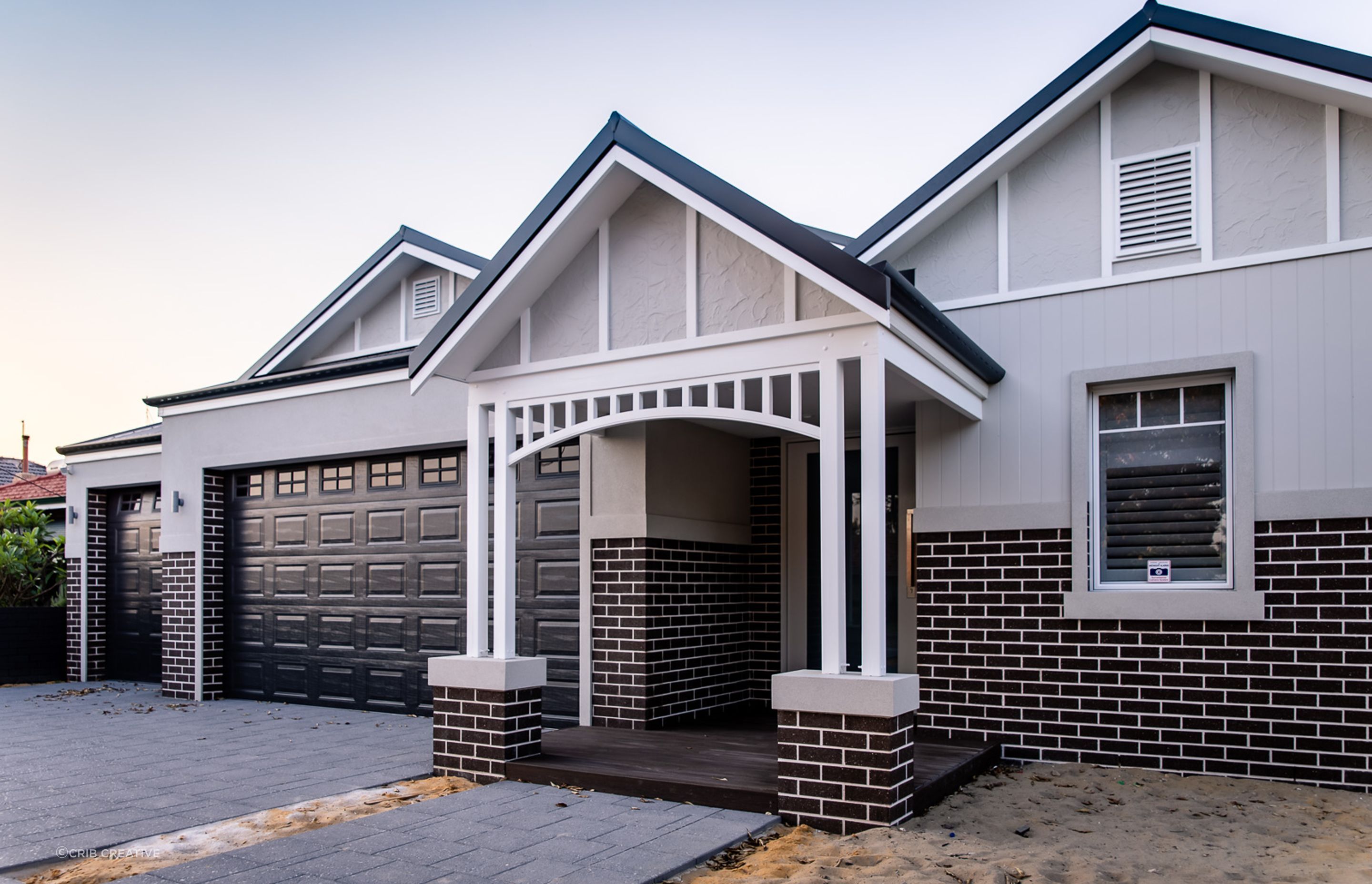 Howes Crescent, Dianella