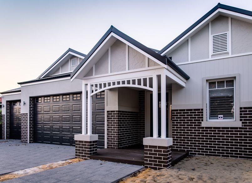 Howes Crescent, Dianella