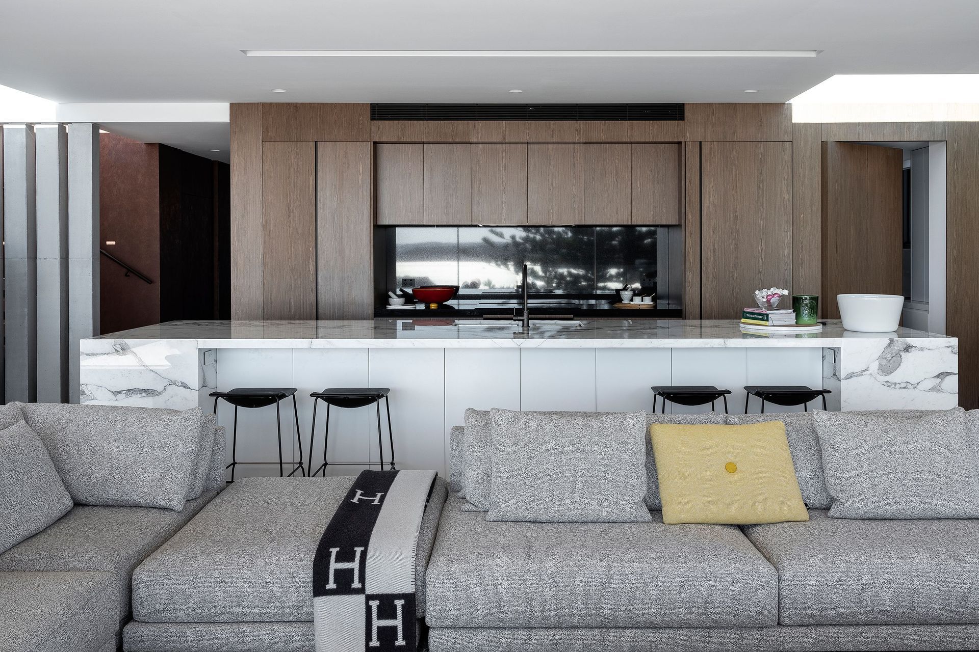 MHNDU Chain Mail House