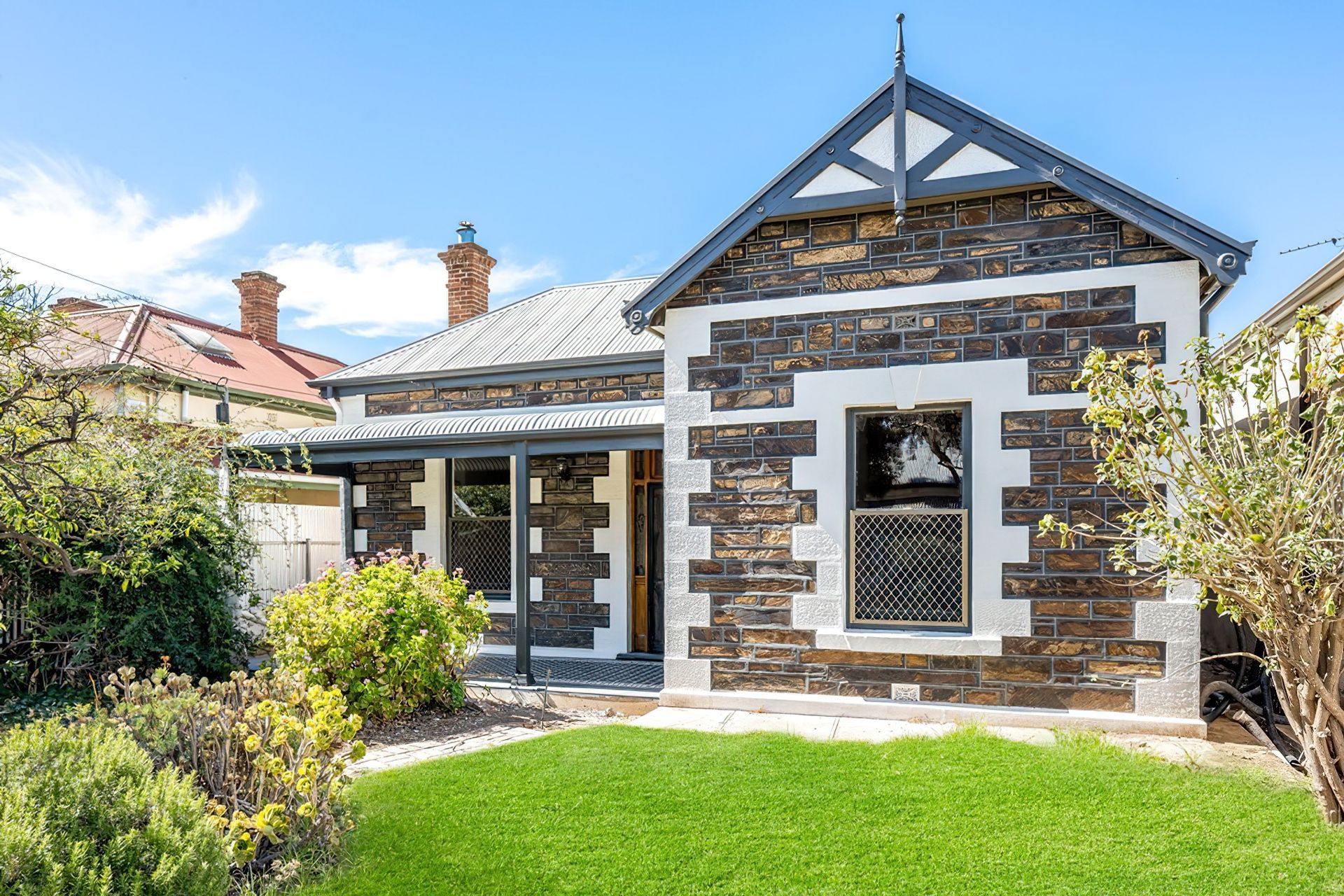 Contemporary Addition in Parkside
