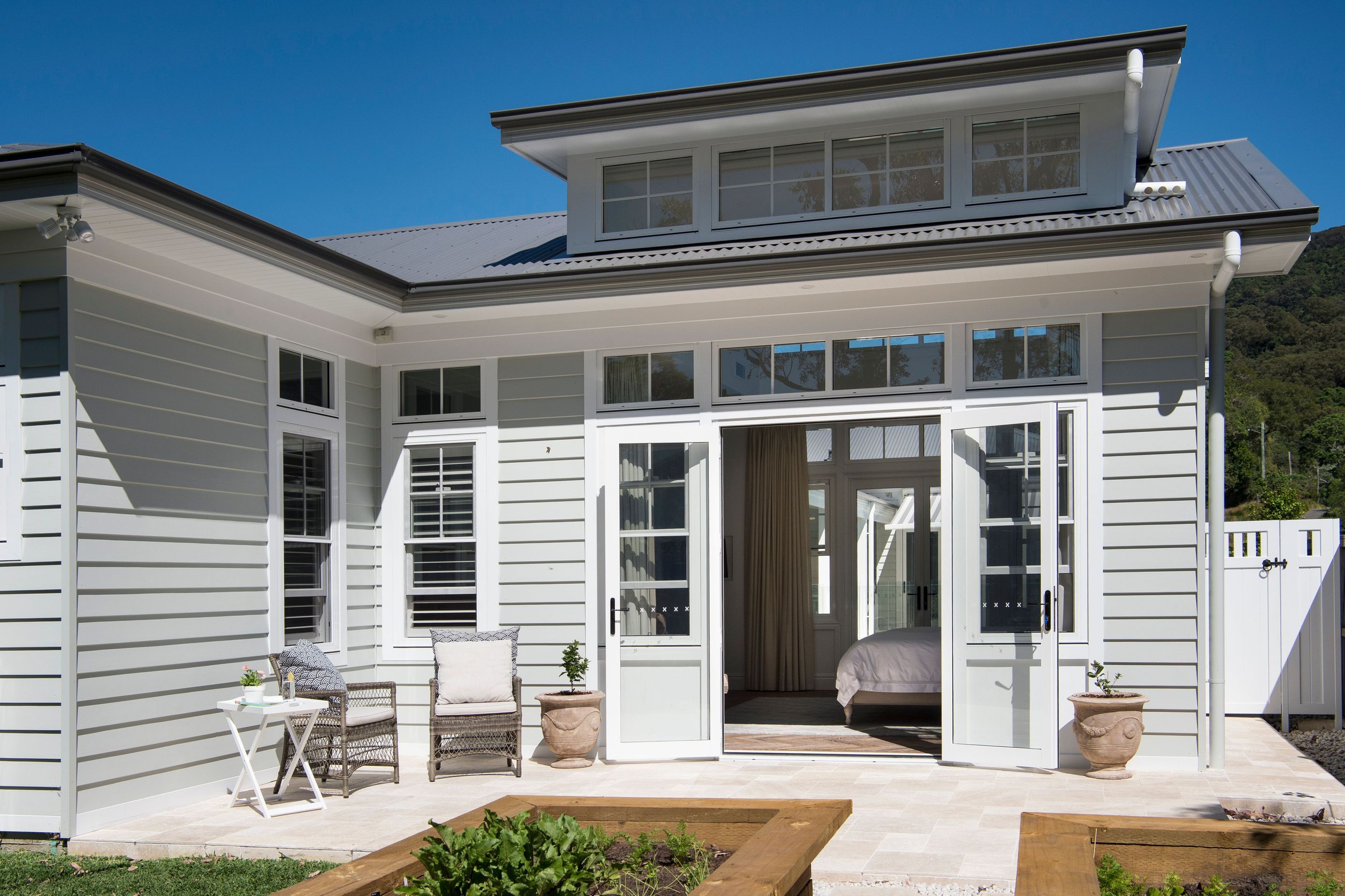 Hamptons Dream - Mt Kembla