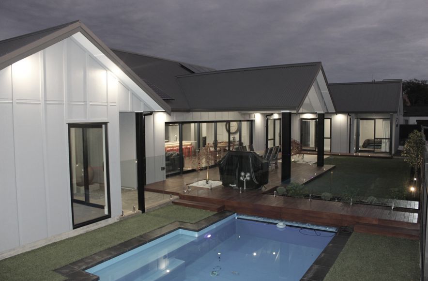 Central Palmerston North Home