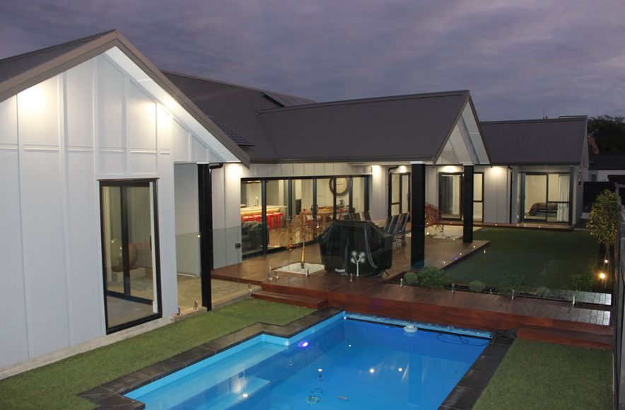 Central Palmerston North Home