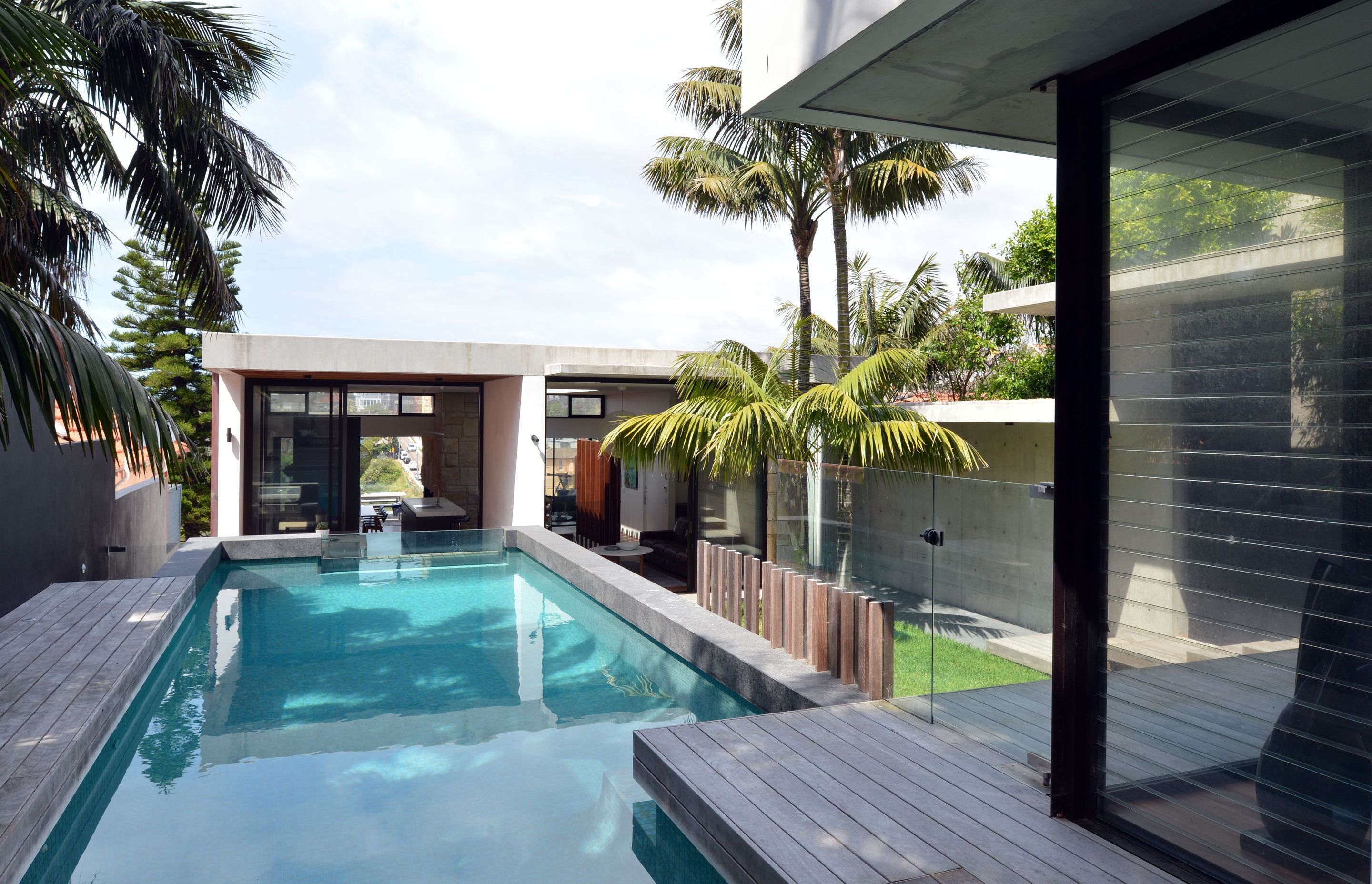 Wonderland Ave, Tamarama