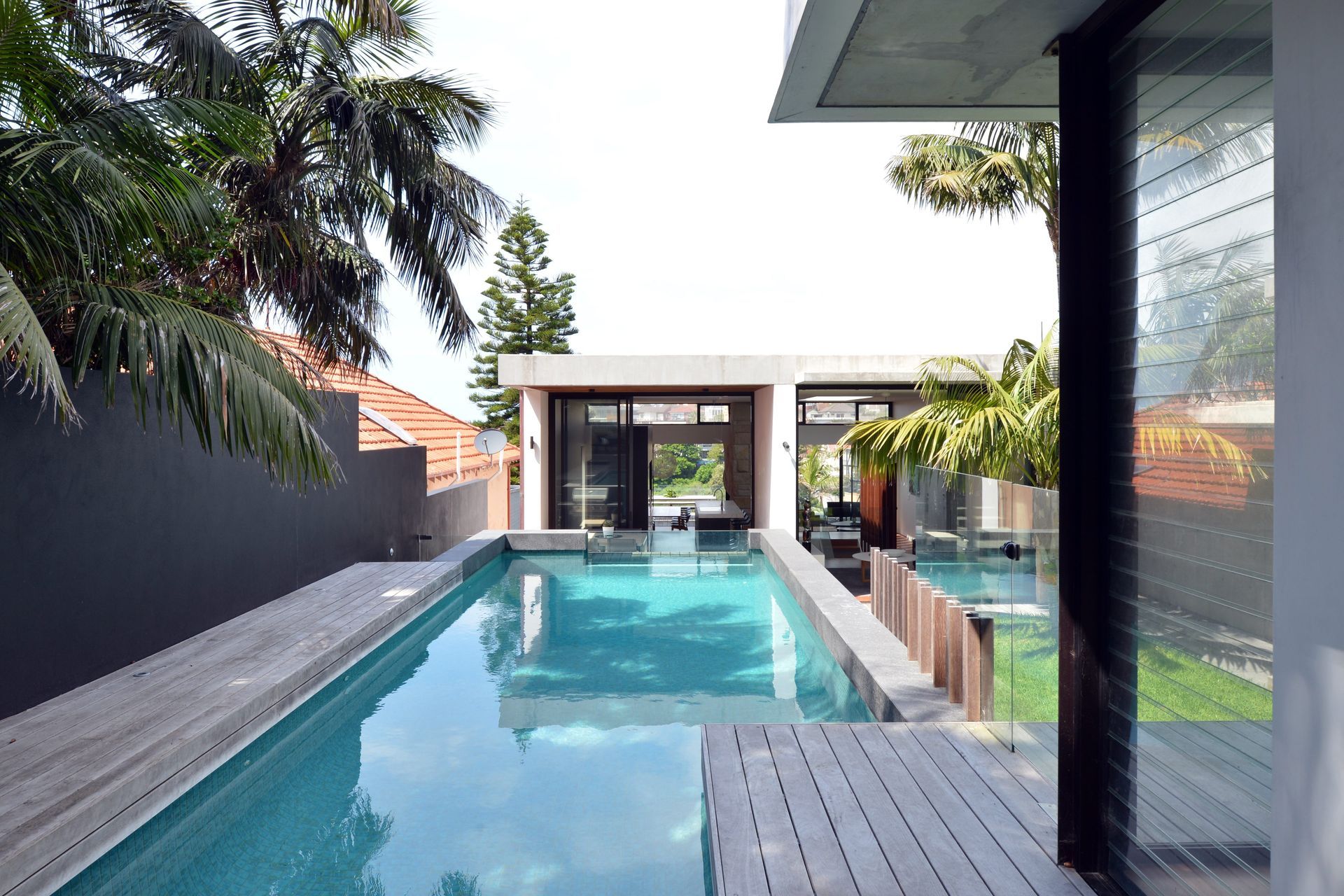 Wonderland Ave, Tamarama