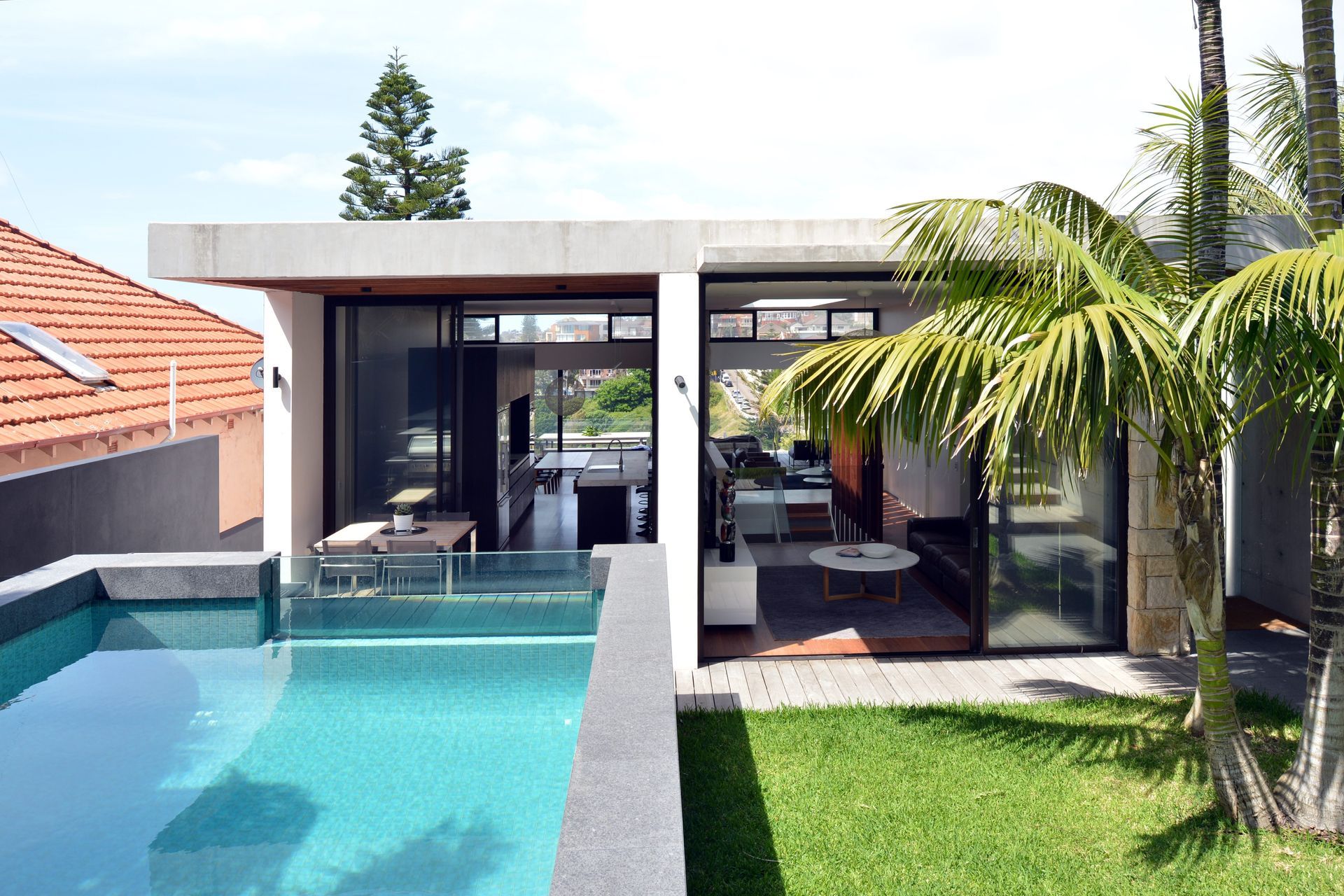 Wonderland Ave, Tamarama