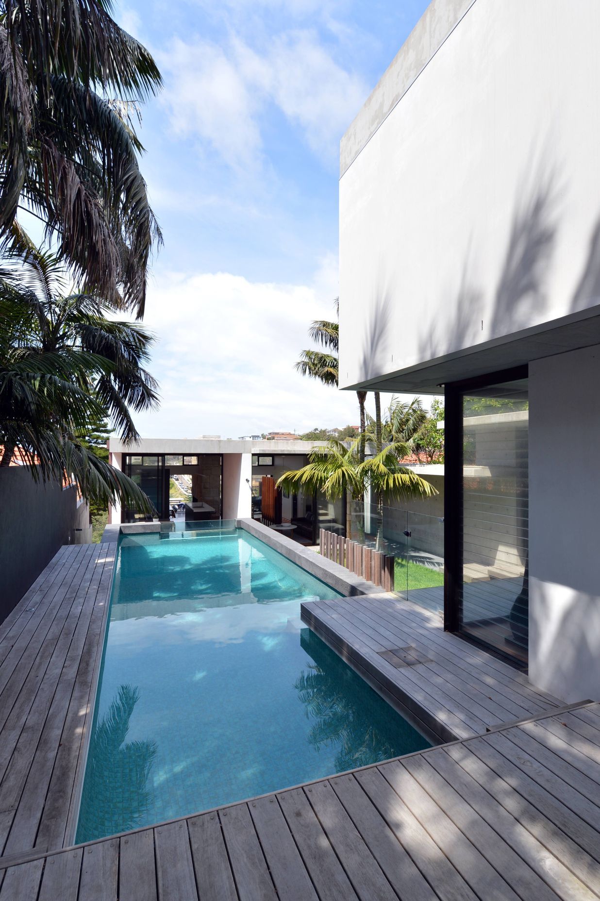 Wonderland Ave, Tamarama