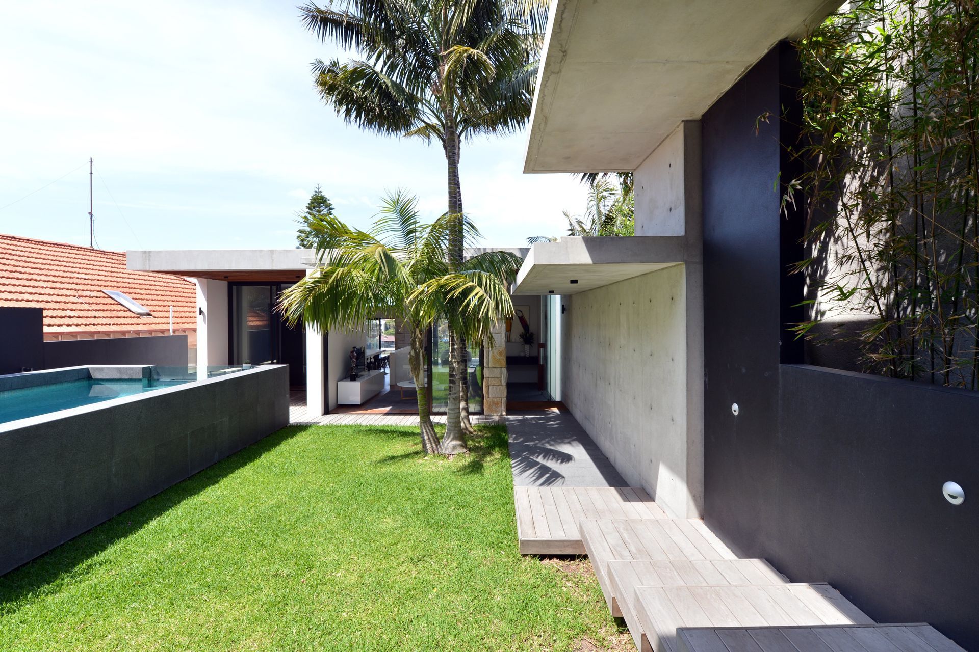 Wonderland Ave, Tamarama