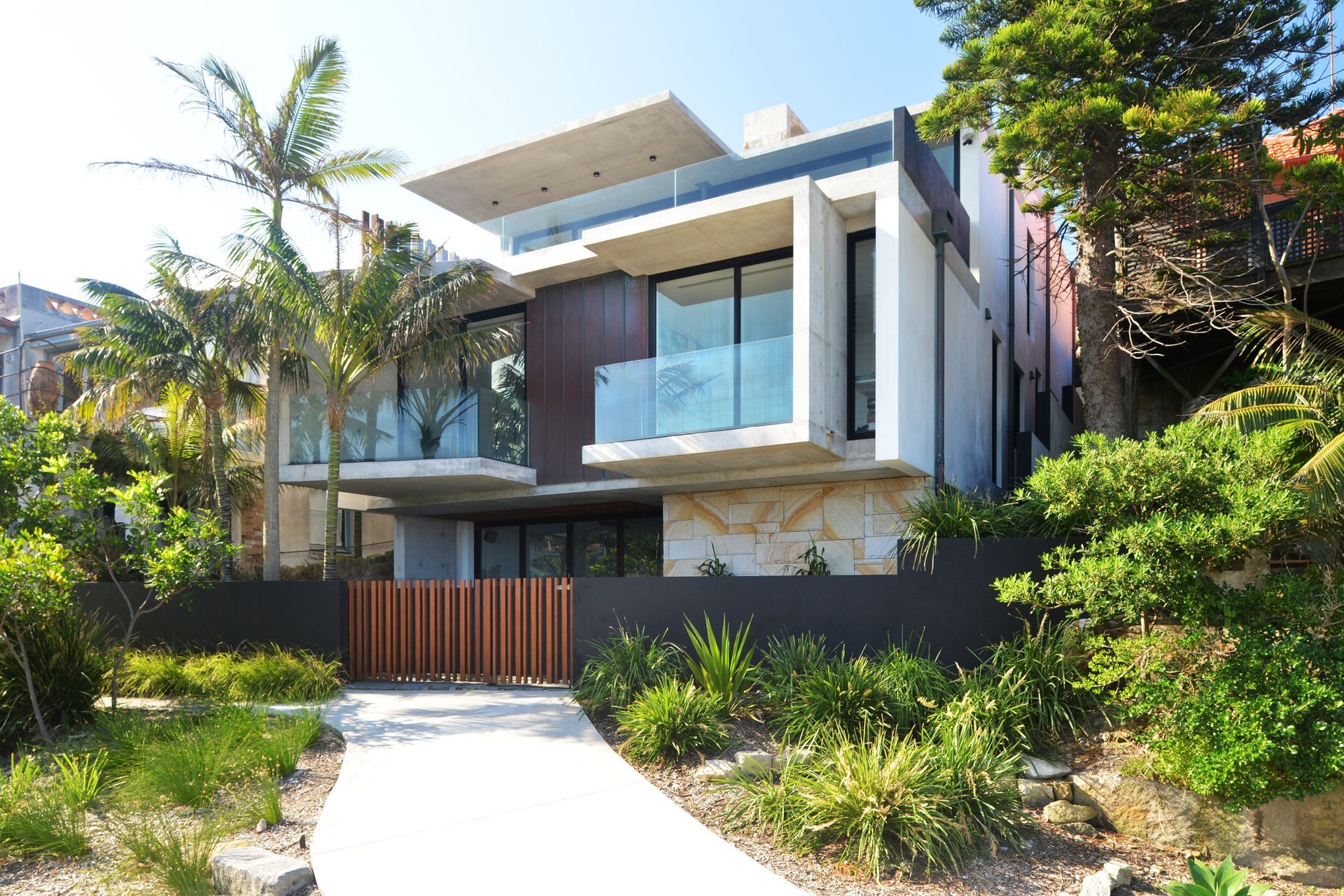 Wonderland Ave, Tamarama