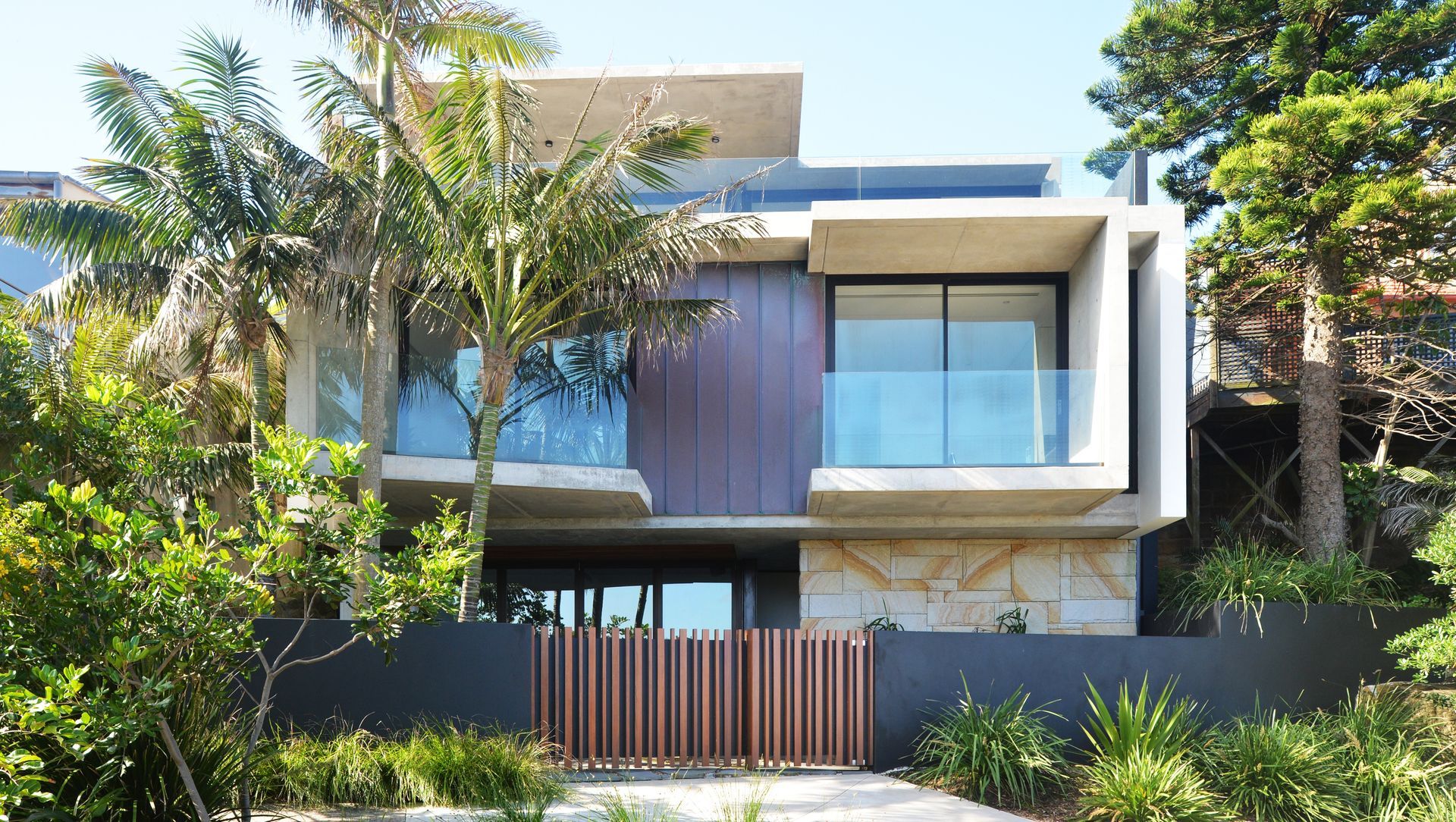 Tamarama banner