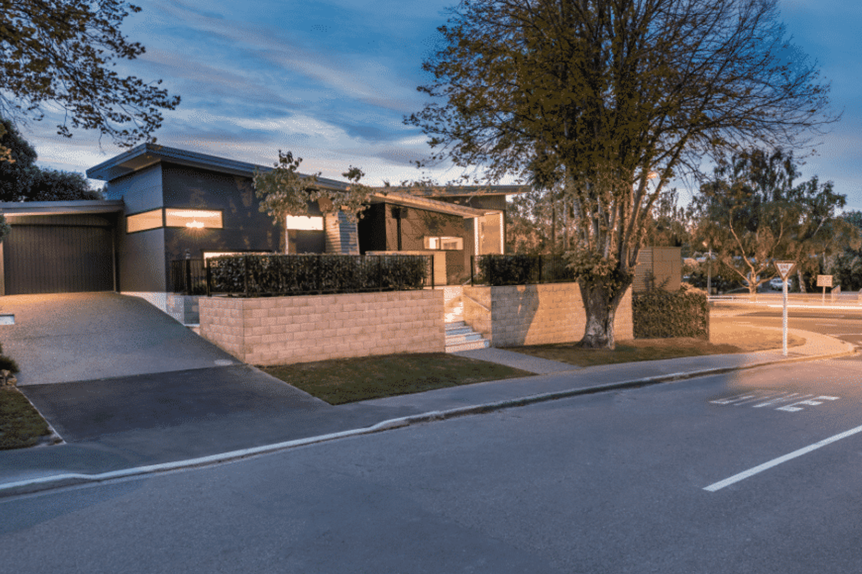Bowenvale Ave