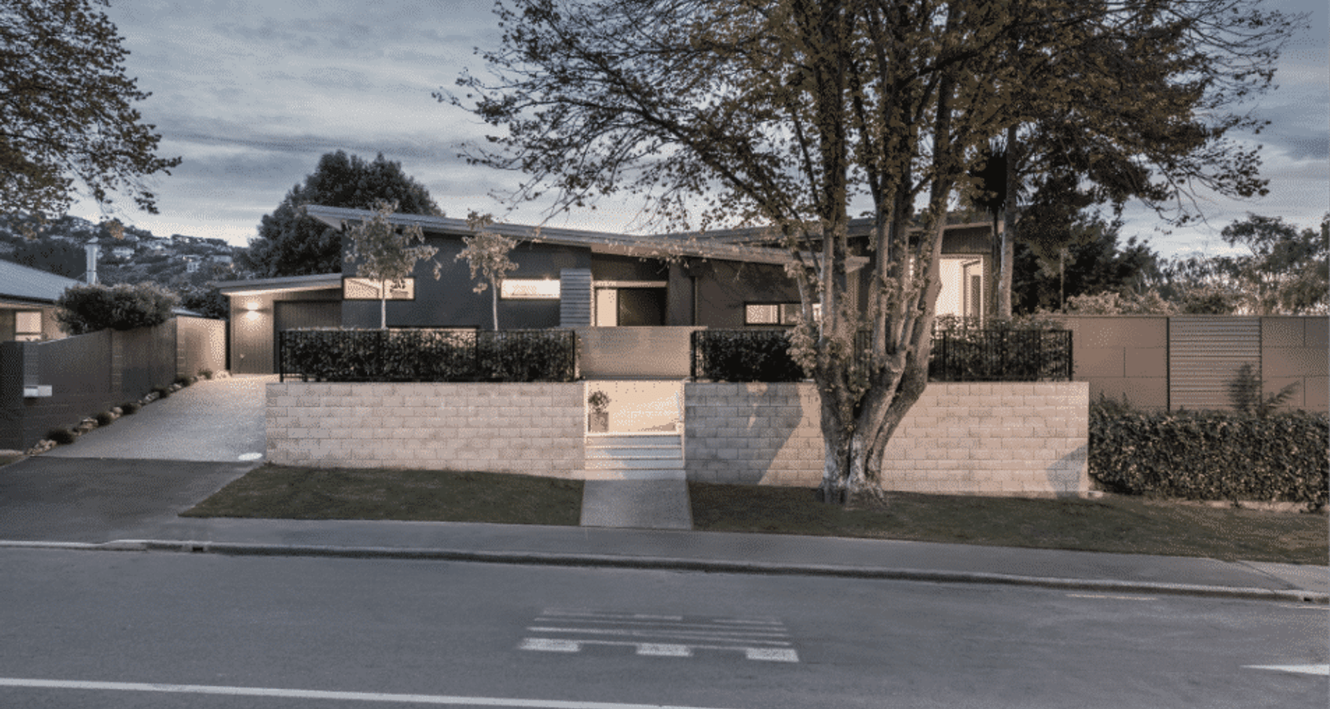 Bowenvale Ave banner
