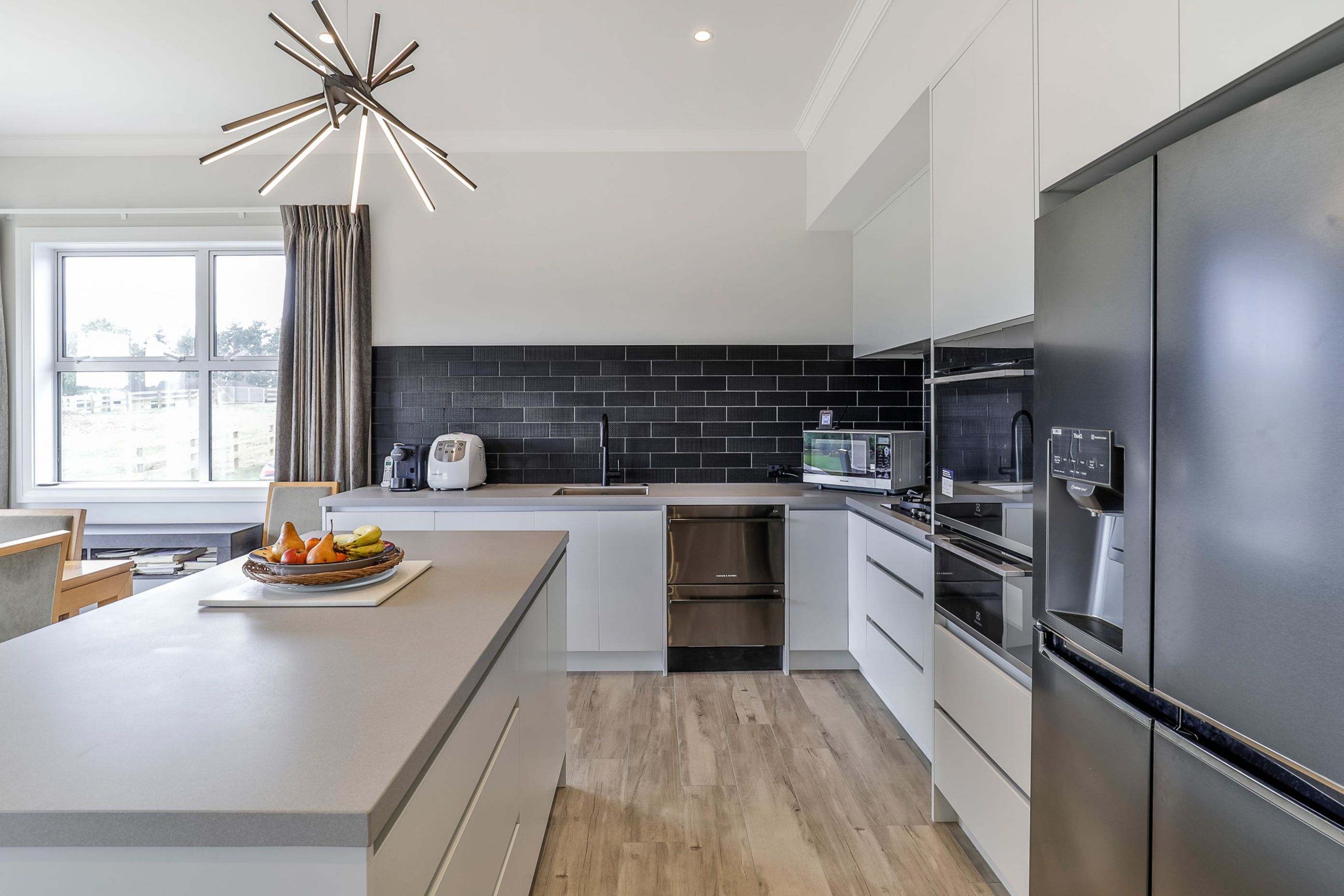  Amber Grey 200x1200mm porcelain and Brick Text Nero 100x300mm walls