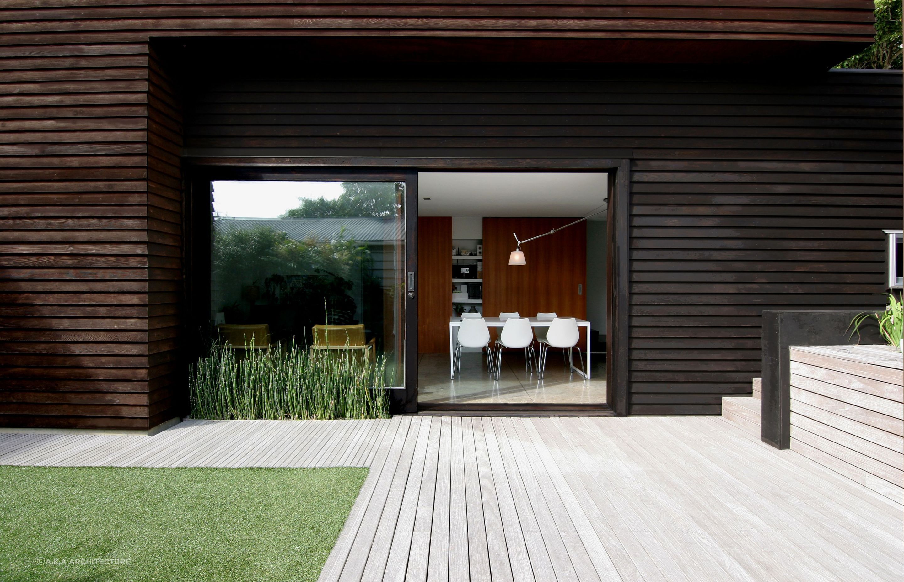 house w on a
