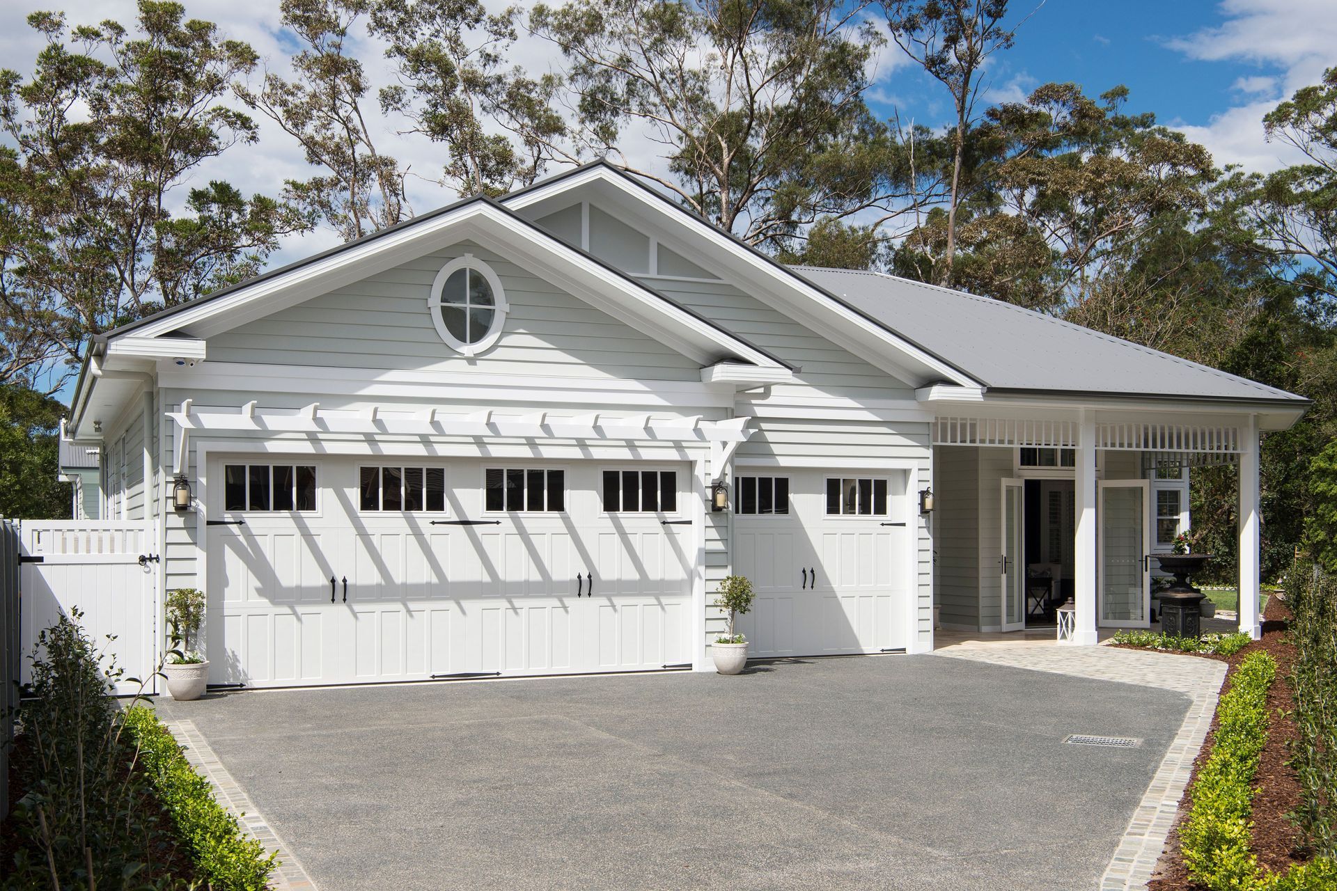 Hamptons Dream - Mt Kembla