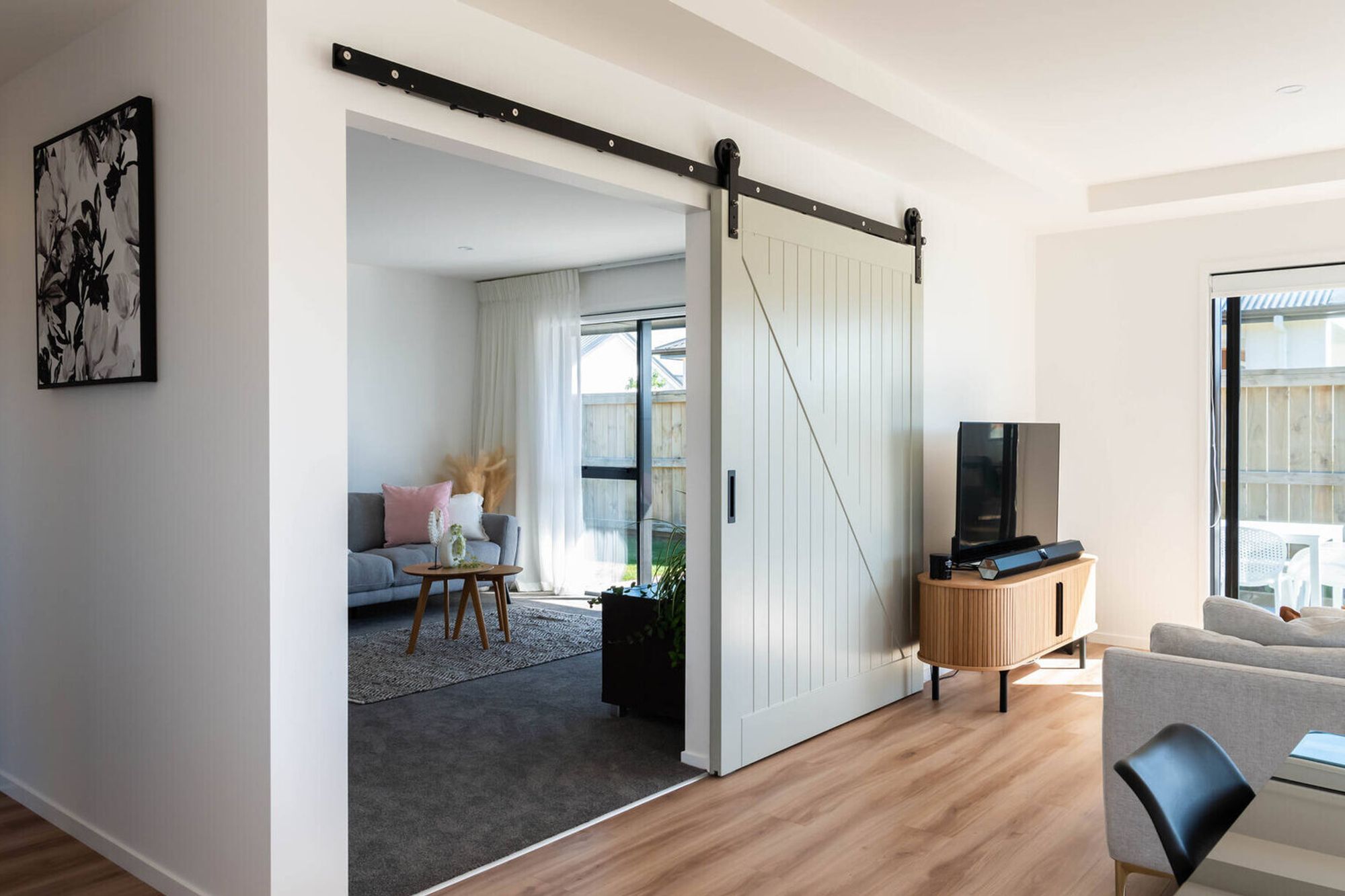 Snug/Barndoor
